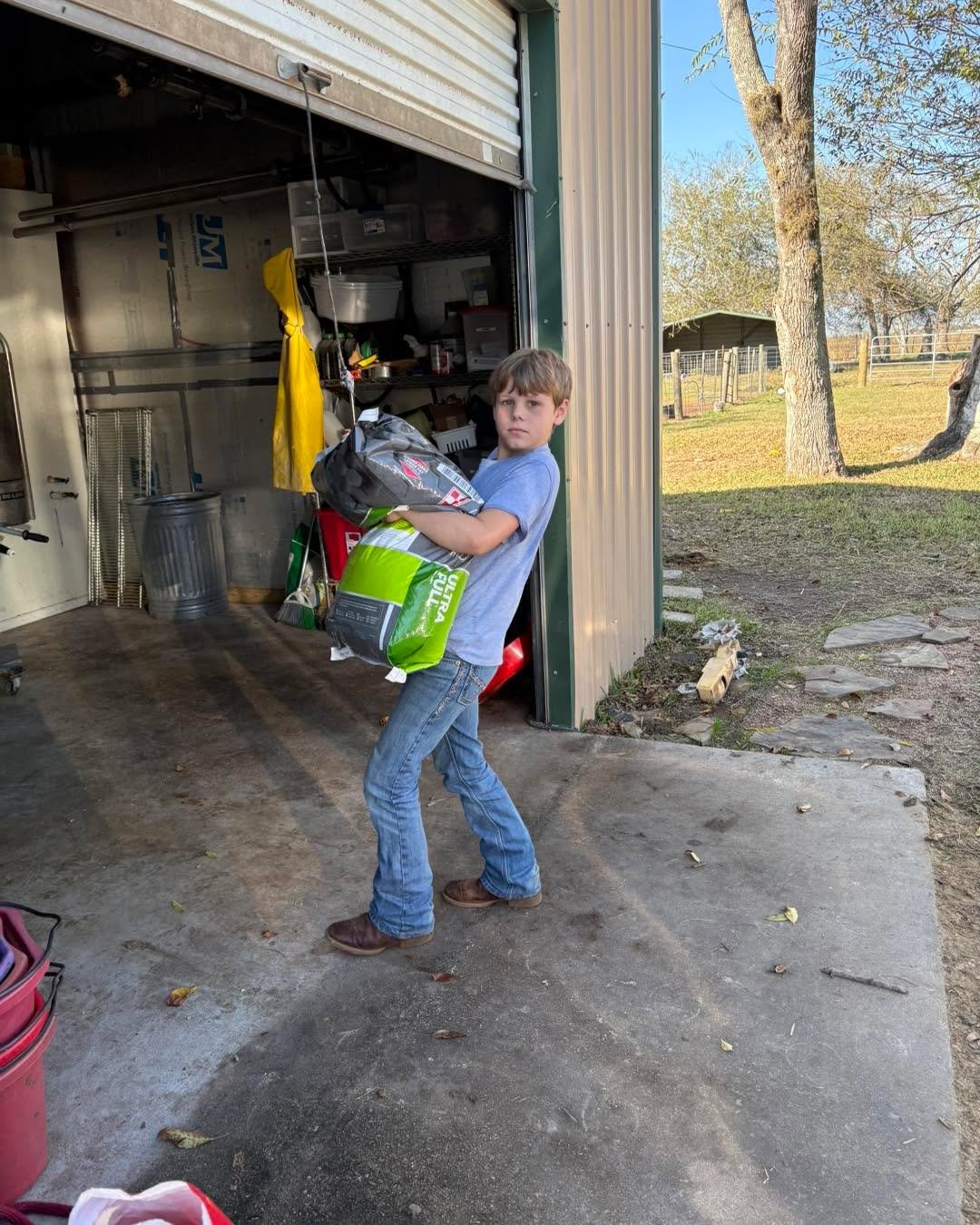 🌾 Farm life lately looks a little like this&hellip;

Some days are loud and busy, and some days are the quiet kind that sneak up and remind you why you do all of this in the first place.

It&rsquo;s kids hauling feed like they&rsquo;ve been doing it