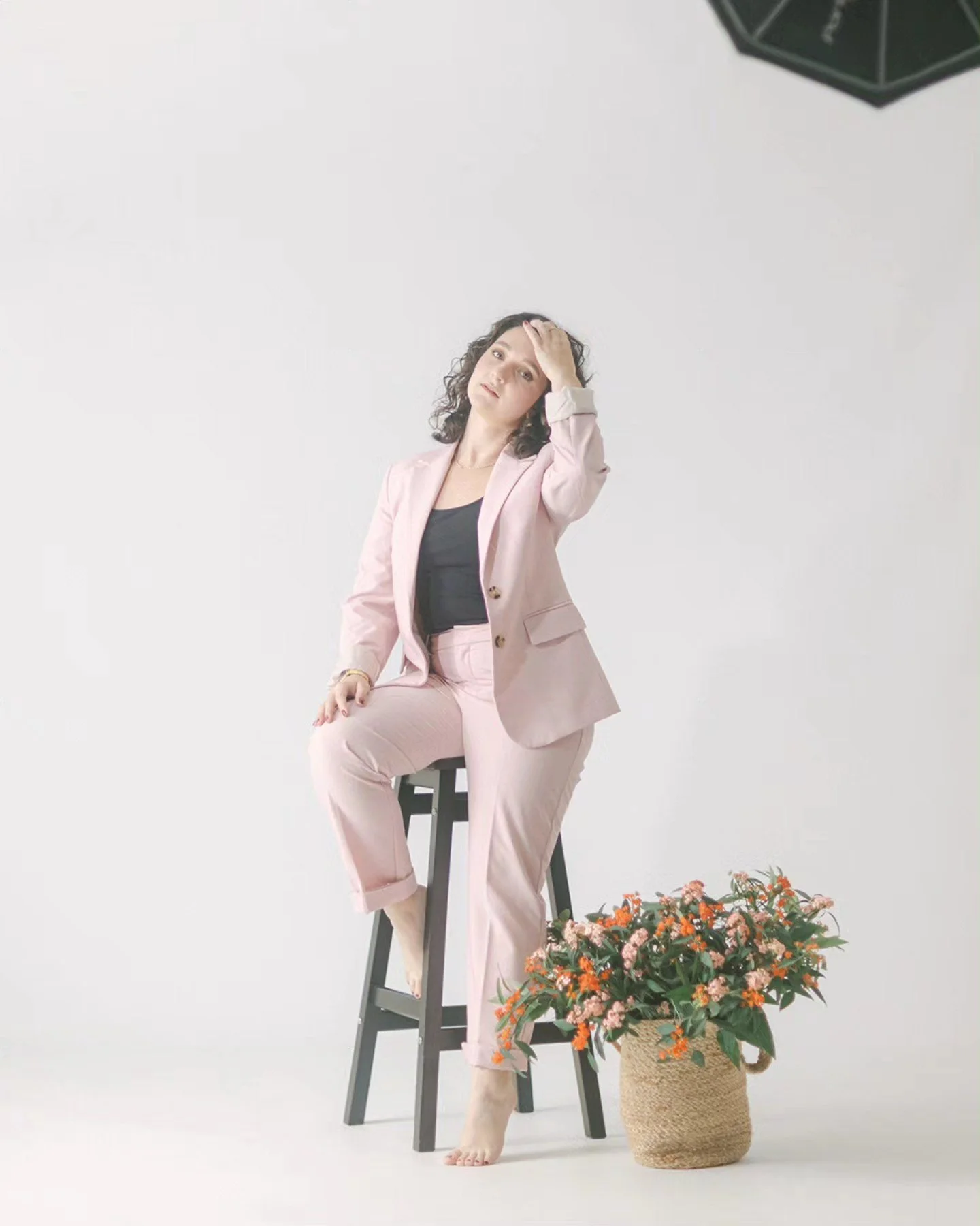 🌸Votre image de marque commence par vous !
Un shooting portrait pro lifestyle de Personal Branding, ce n&rsquo;est pas juste des photos, c&rsquo;est une v&eacute;ritable mise en sc&egrave;ne de votre univers. Chez mango mojo, on va plus loin : maqu