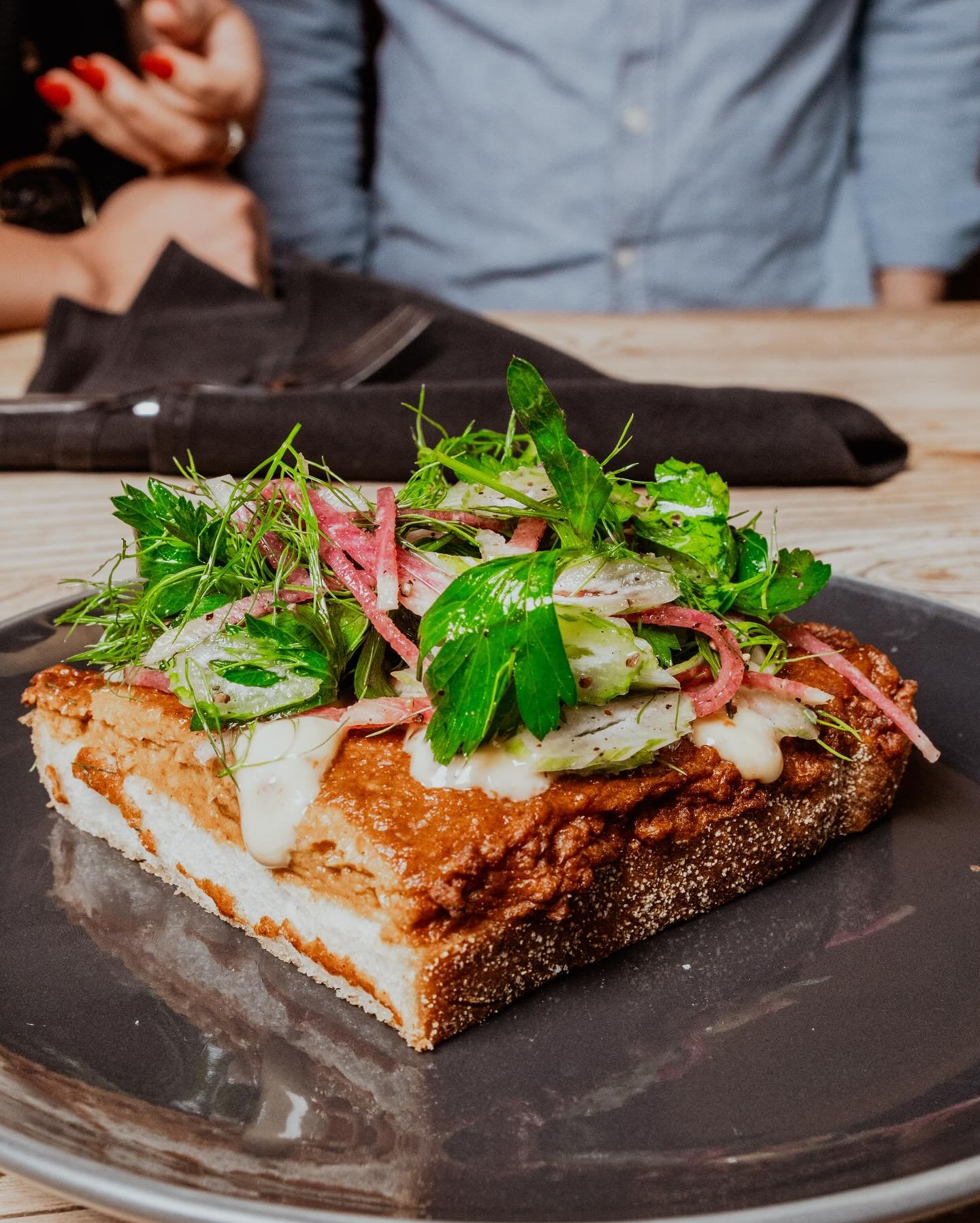 Who&rsquo;s already getting hungry for the weekend? 🙋🏾&zwj;♀️

Our craveworthy Berbere-spiced shrimp toast starts with a thick slice of fried pullman loaf bread and is piled with a flirty little salad of our favorite summer herbs. She&rsquo;s way m