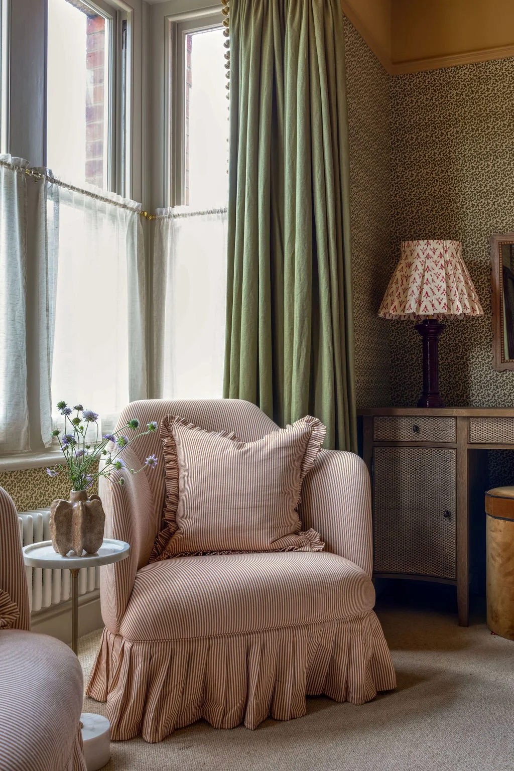 Armchair stripe pattern wallpaper desk bedroom
