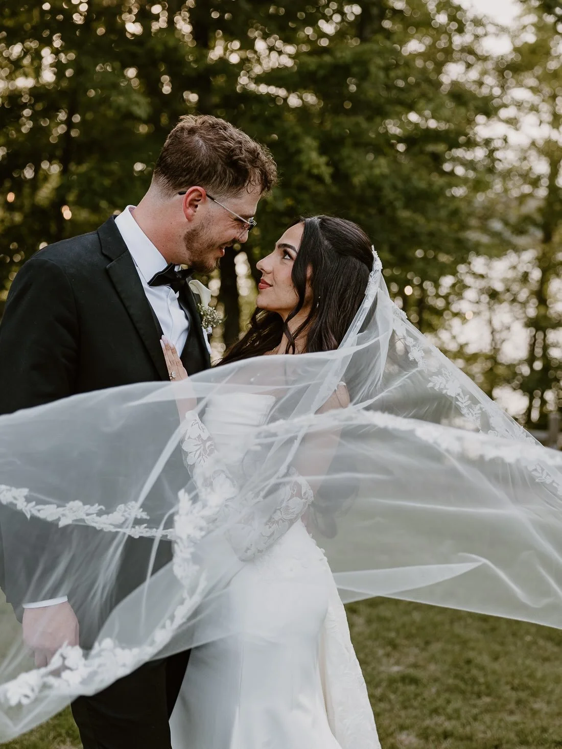 Kaylie + Dylan 4.18.26🥂

From the way they looked at each other to the joy surrounding them all day long, Dylan &amp; Kaylie&rsquo;s love was undeniable. What a beautiful beginning to forever. 🤍

Team: 
Venue: @catawbafallsevents 
Photographer: @em