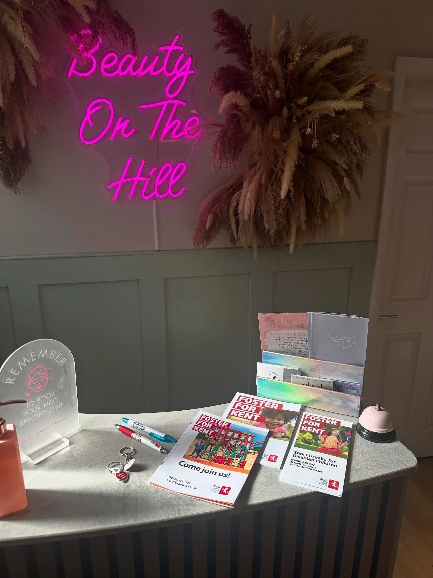 FOSTER FOR KENT! 

Ever thought about it? Want more information?

Your notice these around the salon, please contact @jana_shields for more information 💓