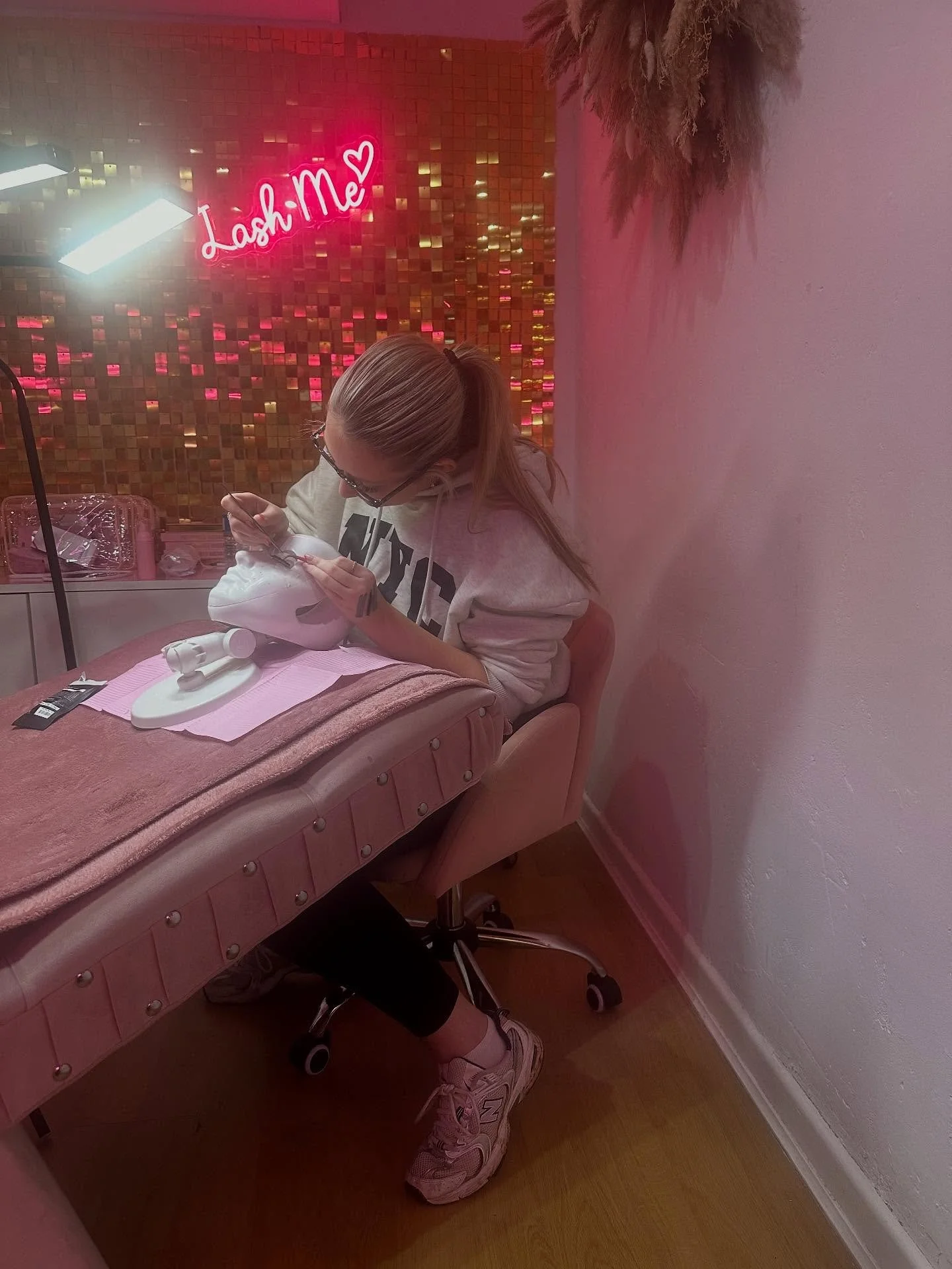 Well done @a.l.pbeauty 
You were born to lash! Are you sure you haven&rsquo;t done this before? 💓 

You should be very proud xx