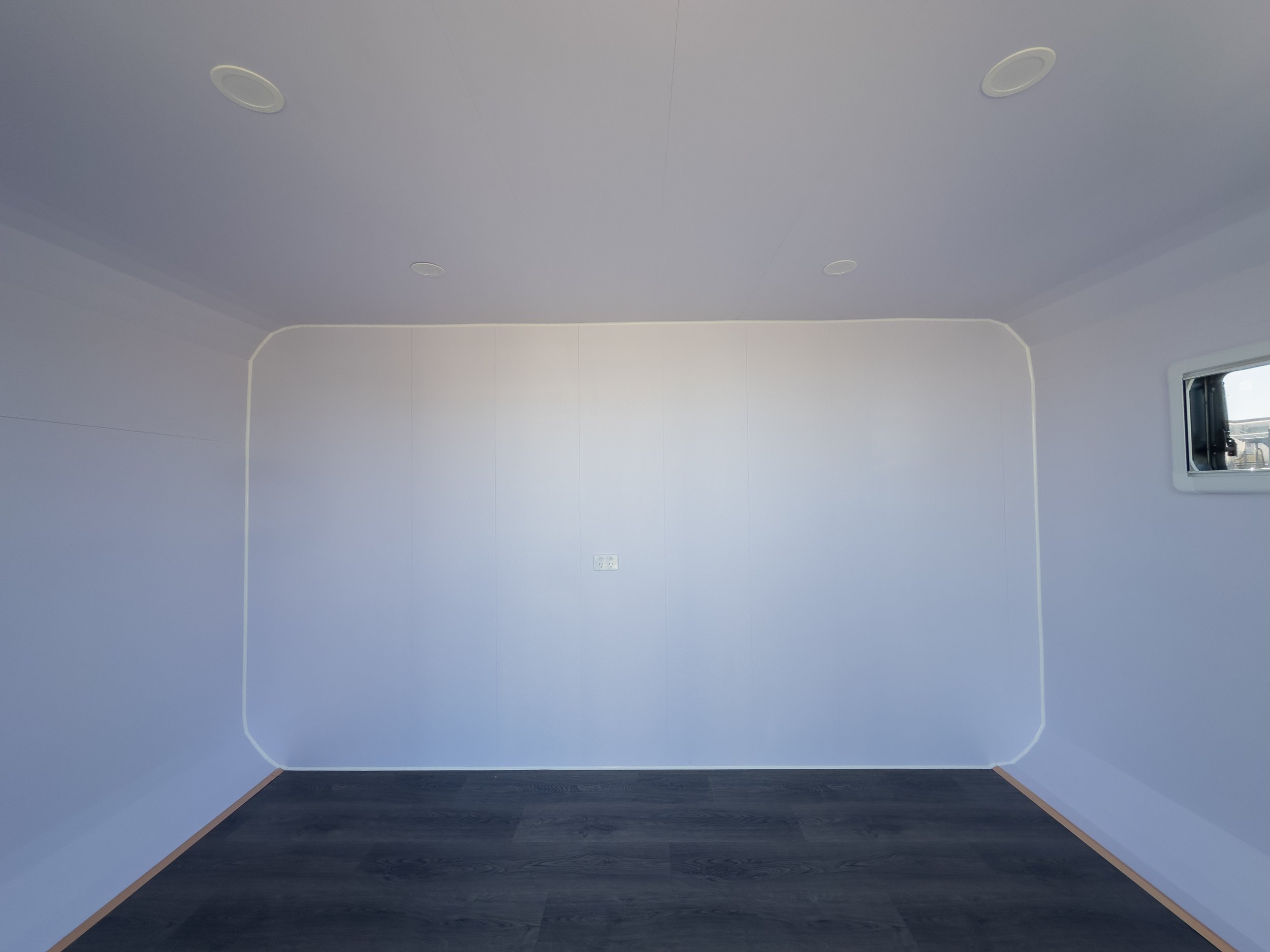 insideemptyfrontallen.jpg