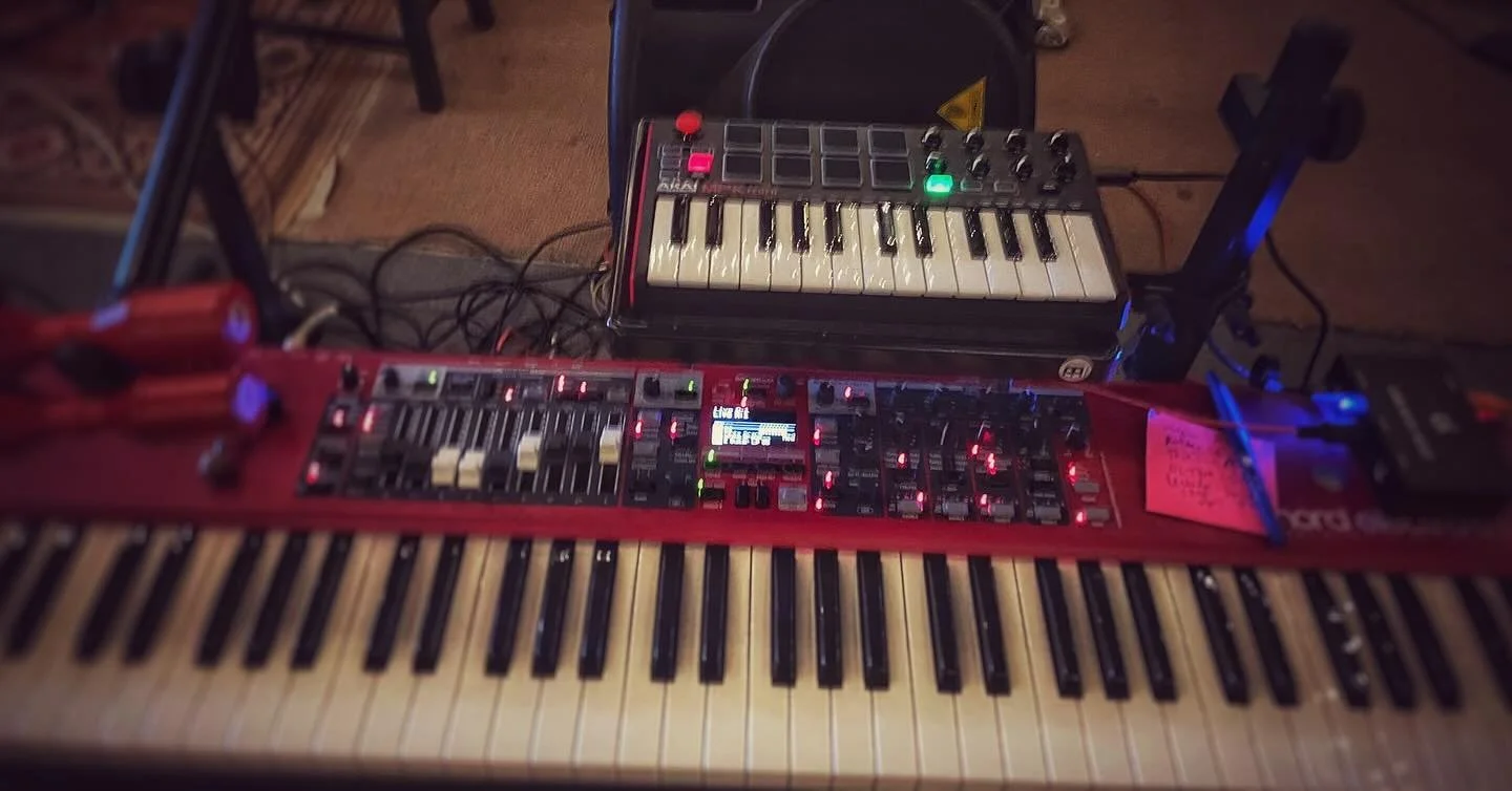 Akai MPK mini II. Goal: program and add to setup with zero dependency on computer. 
This leads us to install Akai MPK mini Editor for macOS, which also leads us to discover it crashes on every version macOS preceding v. 11.
Hmm. Thinking, thinking. W