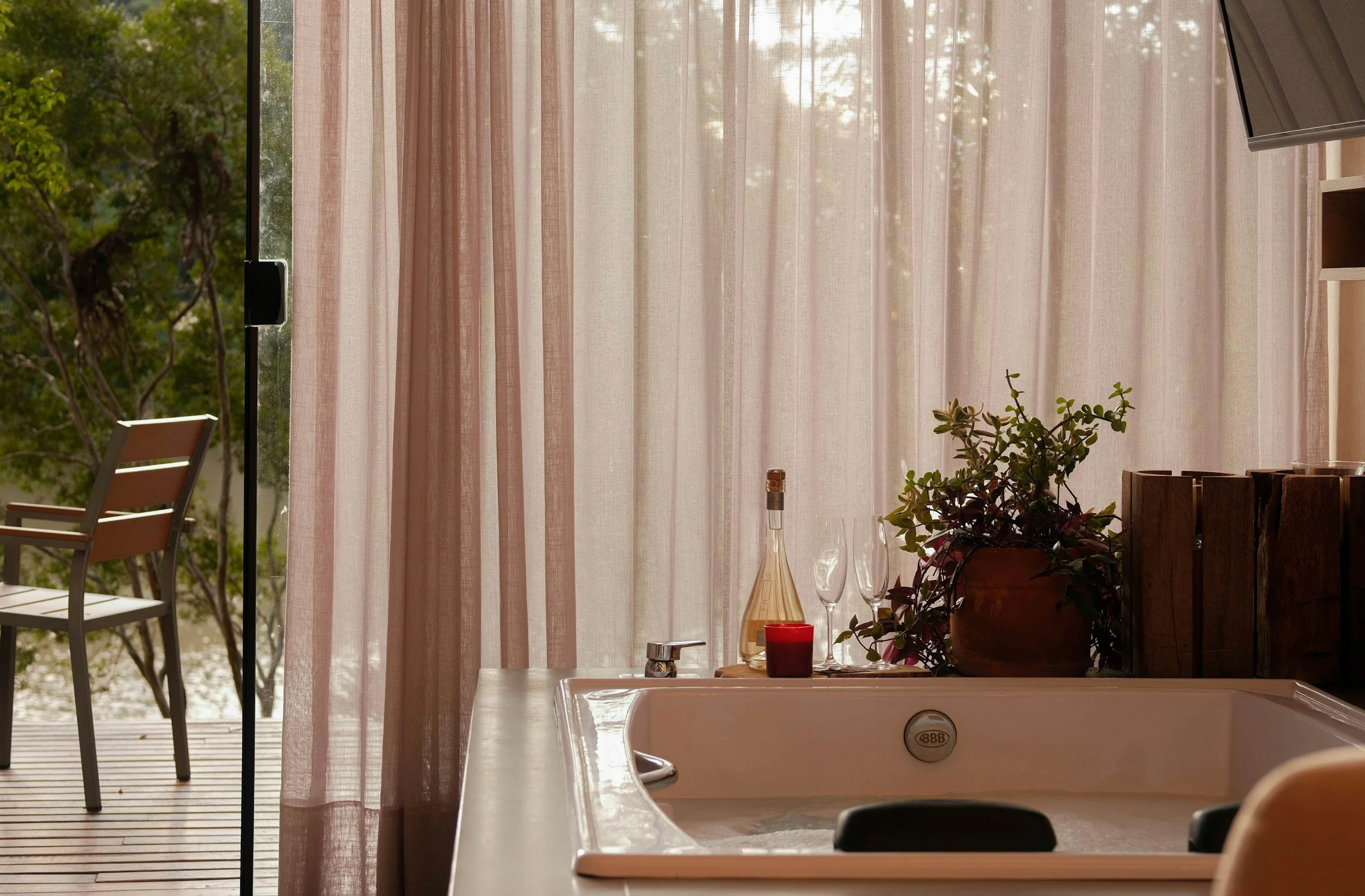 Spa Inspired Bathrooms Without Luxury Budgets: Design Principles That Create Calm