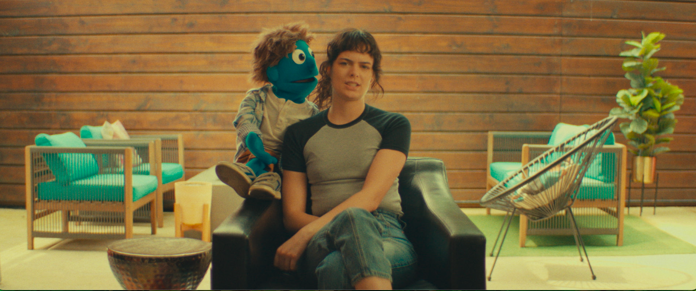 My boyfriend is a puppet