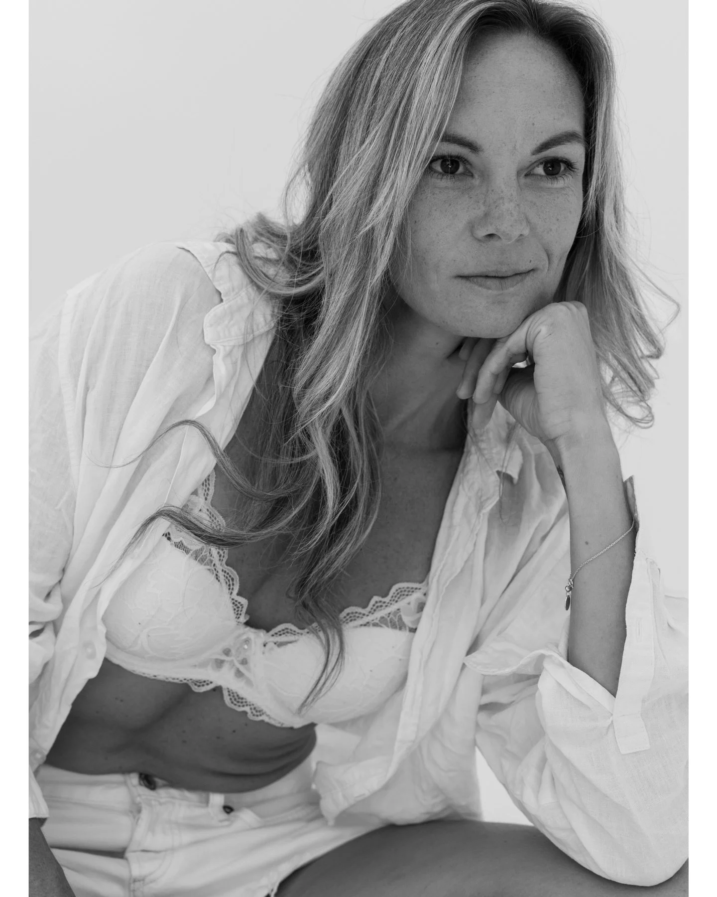 Meet Marion 🤍

Originally from Germany, Marion joins us with a background in modelling, now balancing motherhood and life as a personal trainer. Strong, grounded and effortlessly natural in front of the camera.

We&rsquo;re so excited to welcome her