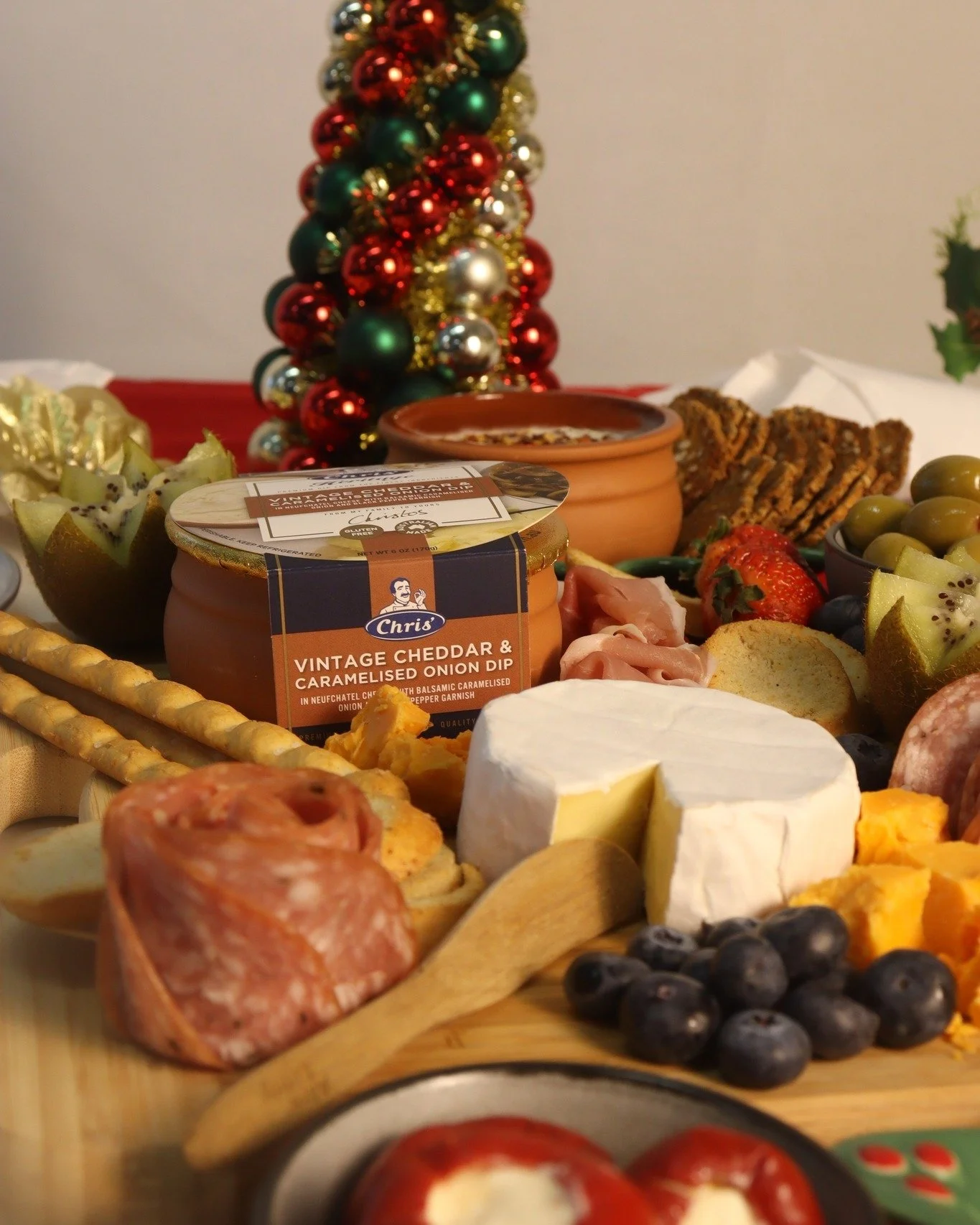 Chris&rsquo; Dips, the perfect addition to any Christmas table! Experience elegance this Christmas. 🎅🏼
 #ChrisHeritage #Christmas #12daysofchristmas #chrisnevermisses #chrisdips