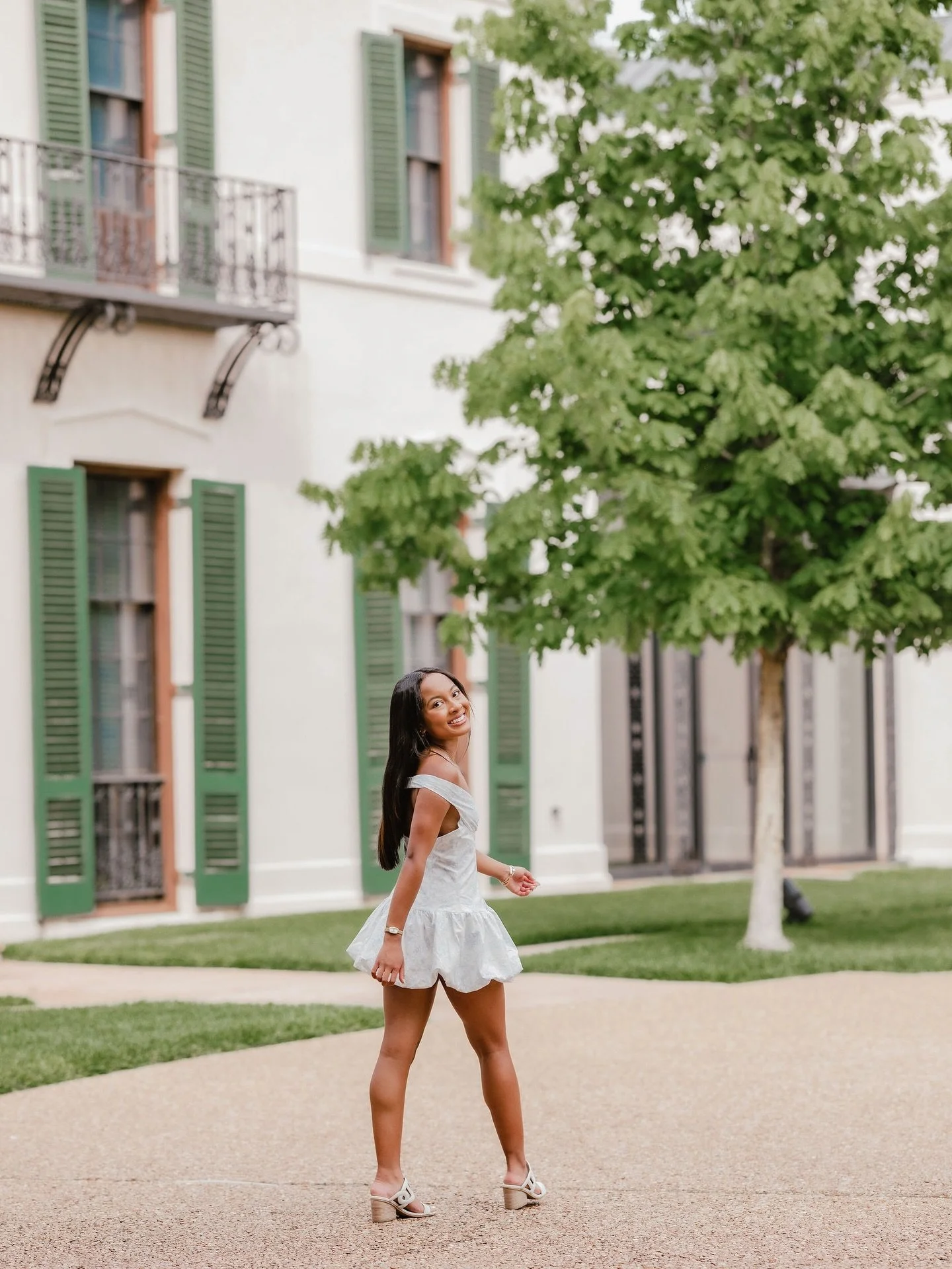 April showers is a real thing y&rsquo;all, pray for your photographer friends 😂☔️🌧️

I still have some May availability if you haven&rsquo;t booked! 

Have you booked your senior pictures?