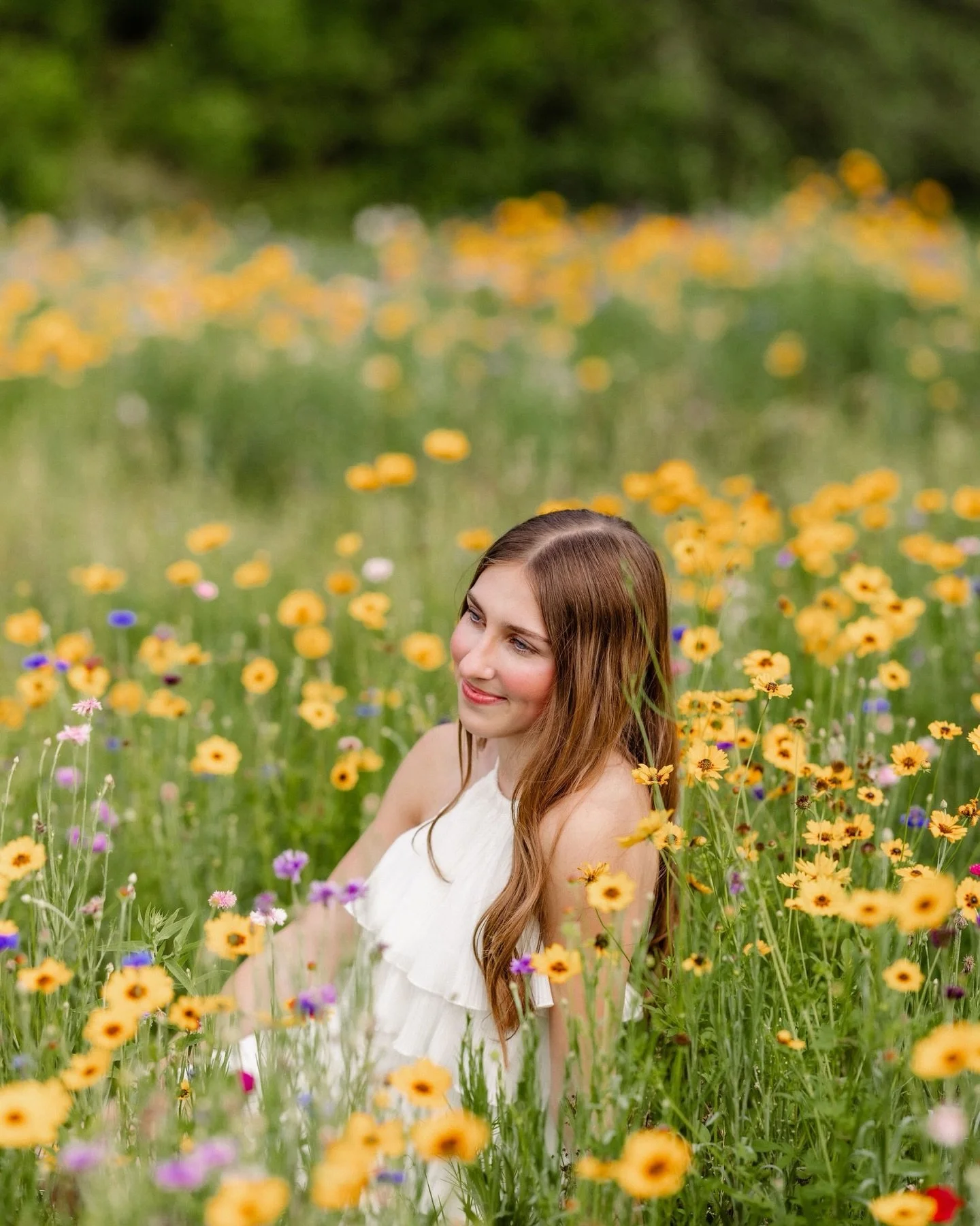 When you radiate sunshine ☀️ 

All of the flowers for sweet Maddi&rsquo;s senior session 🌼🤍

____
Senior pictures Katy 
Senior portrait photographer Katy Texas 
Katy Texas photographer 
Katy photographer 
Cypress Texas photographer