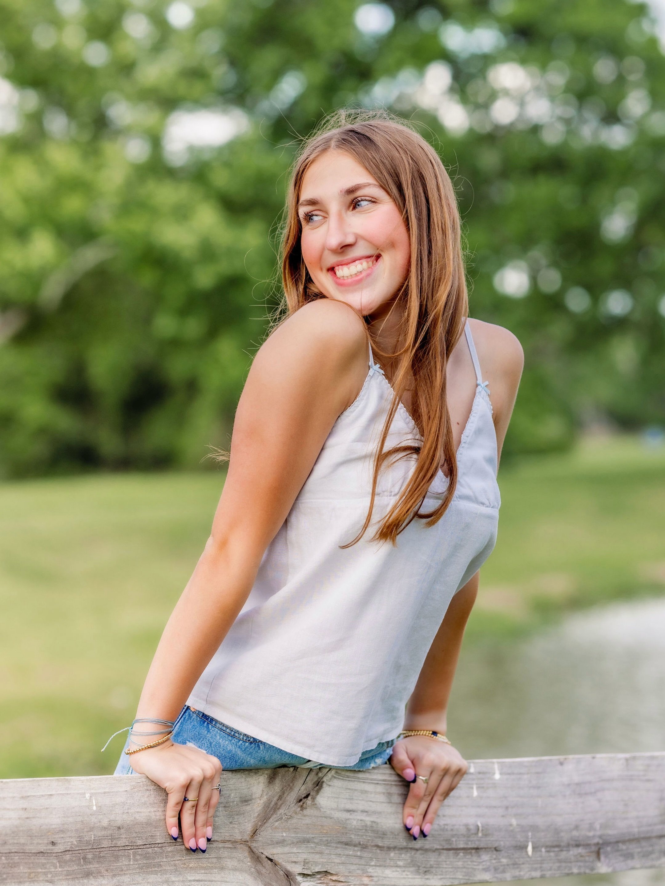 Pictures at the park with 2026 Rep Maddi 🦆🤍

Katy Texas photographer | senior pictures cypress | Katy senior pictures | Katy senior portraits