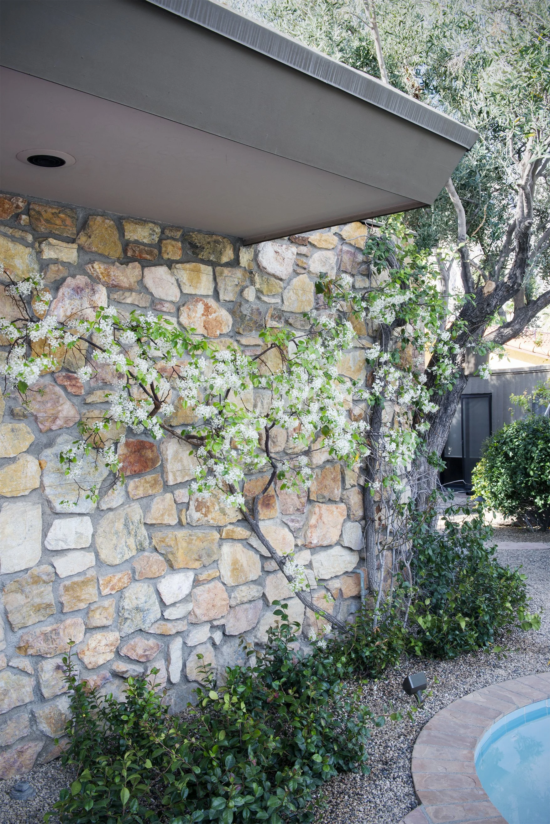 DCAP_Grain Landscape_Kirk Douglas_Exterior Landscape_1.jpg