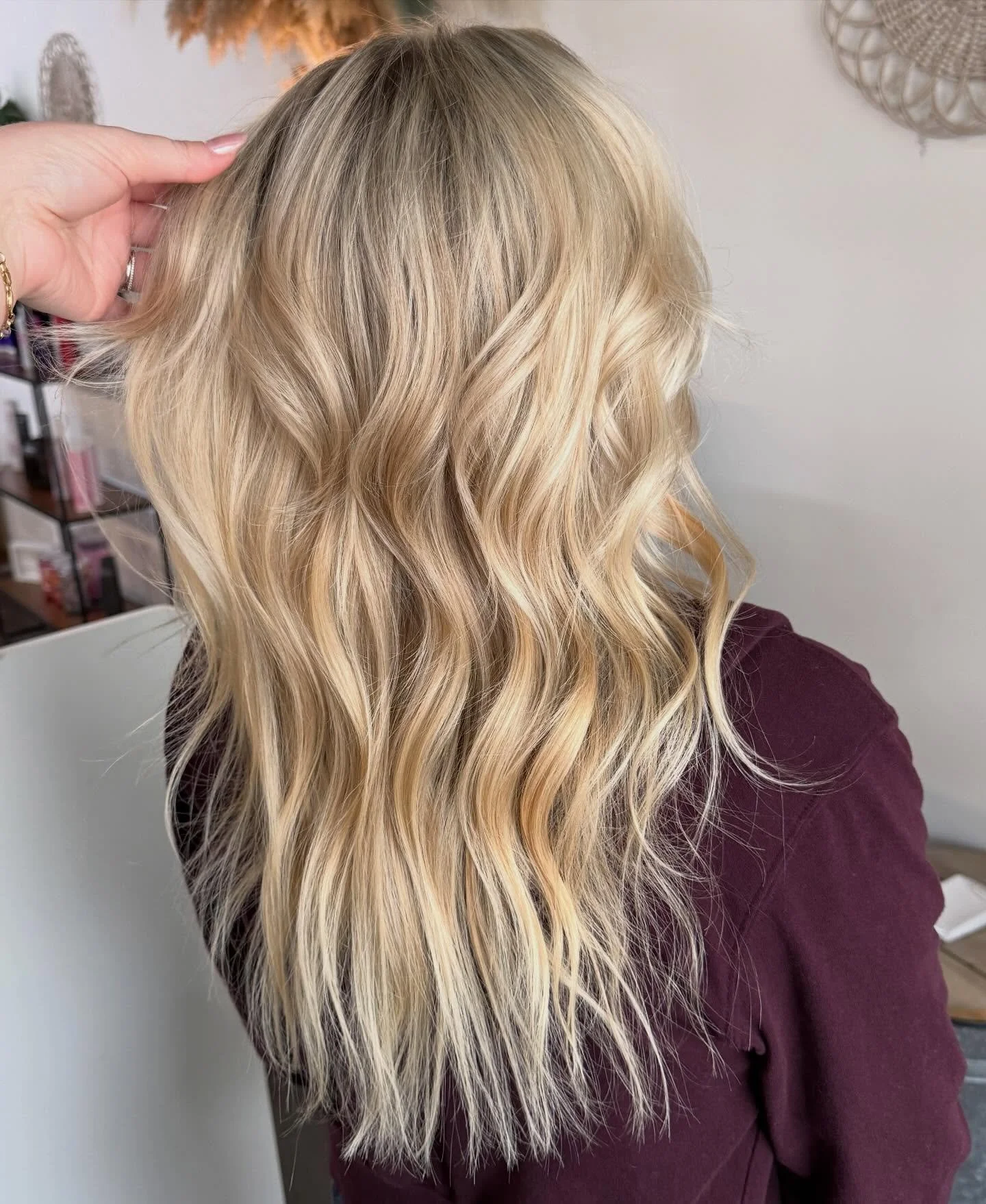 Dimensional root with solid blonde ends for the perfect lived-in blonde 
This look gives you depth at the root, brightness through the lengths, and bold blonde ends for that clean, high-impact finish. The best part is it grows out softer and looks be