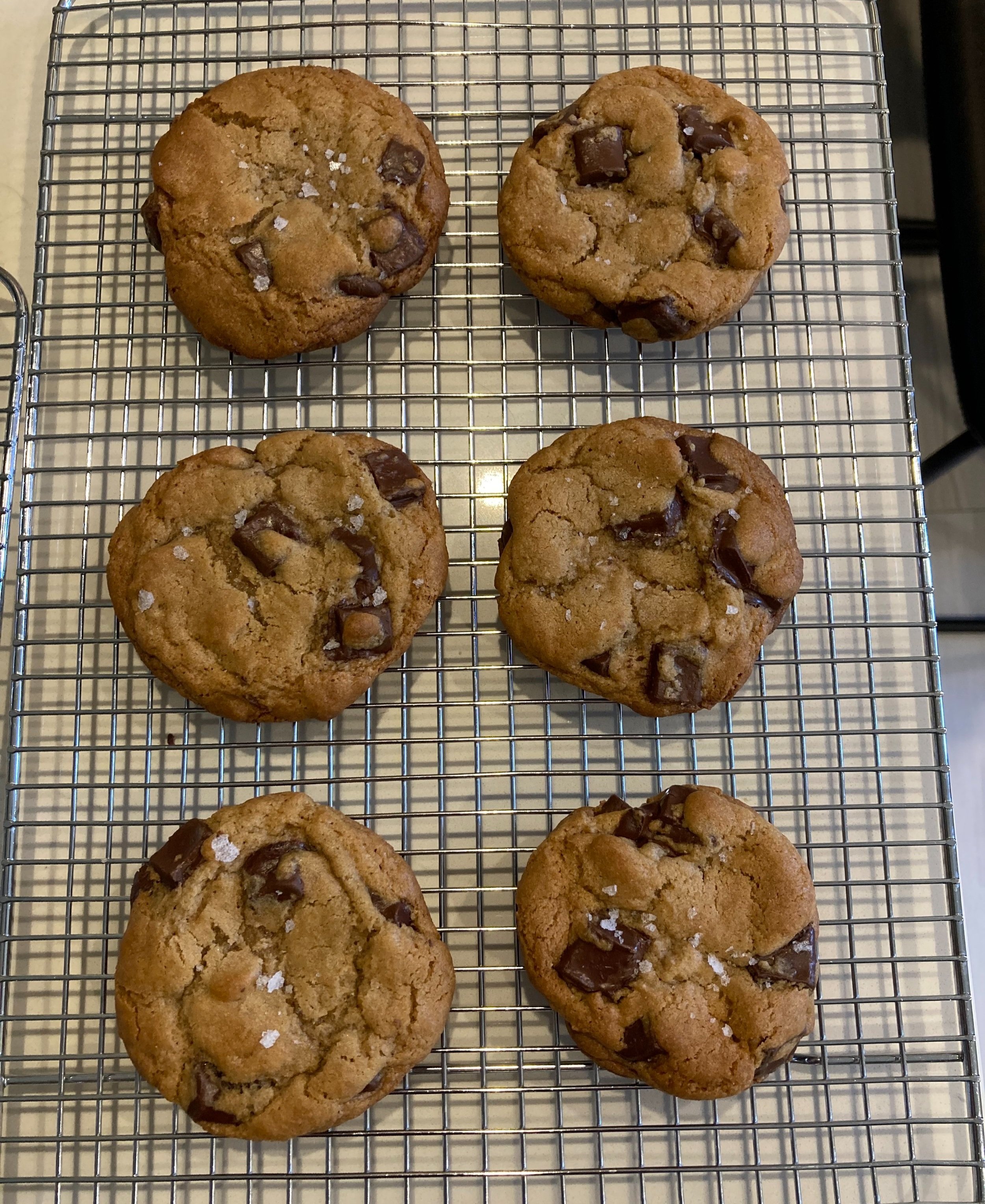Chocolate chunk cookies with sea salt