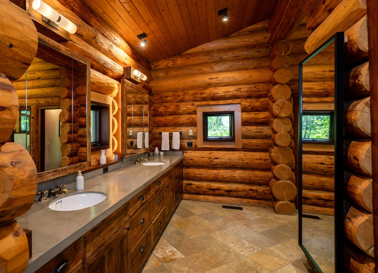 Hideaway Lane Residence - 12