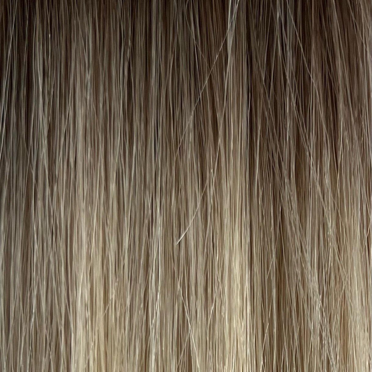 Shades-0f-Honey_%23T5%3A22+Shade+-+20%2522+Hair+Extension_CloseUp.jpg