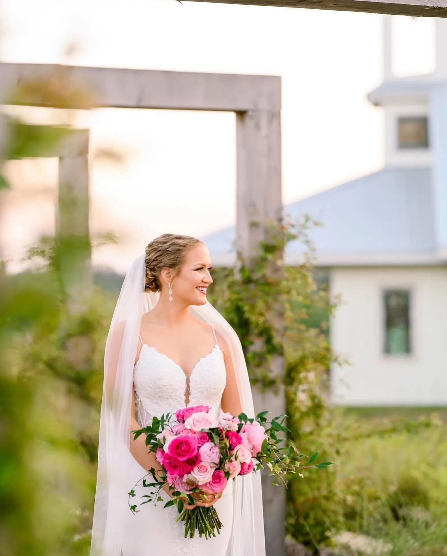 Catie is the true defintion of beauty and brains 😍🧠
The sweetest bride, I absolutely loved doing her hair on her big day. A recent LSU School of Dentistry graduate and now Dr. Catie Rainwater. 💍

Hair by me
Photography by @sarahwellsphotography 

