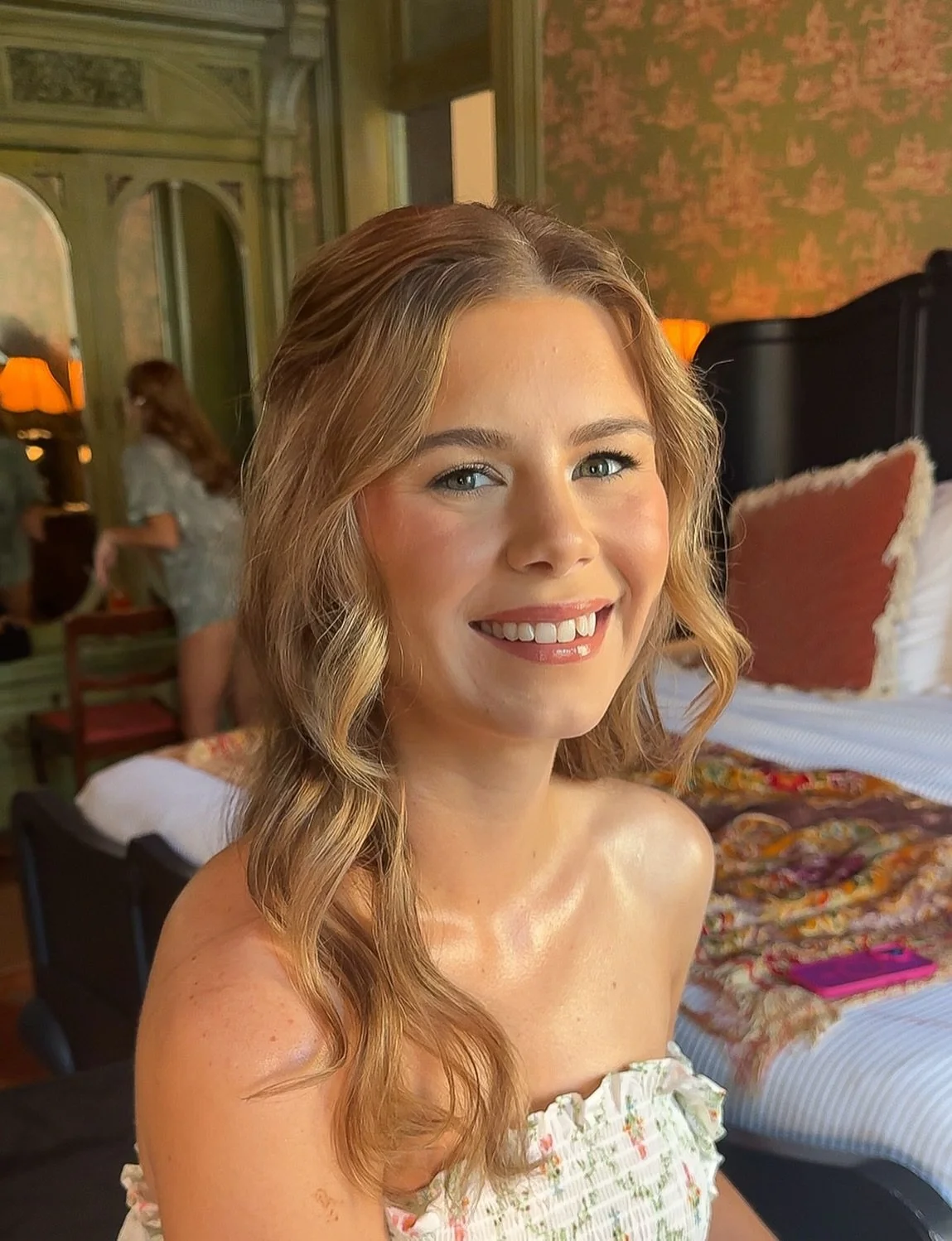 My beautiful bride, Malory. We opted for light layers and neutral tones to keep her look soft and true to her. The perfect glow for a normally no-makeup kind of girl. 🤍

I can&rsquo;t wait to share more photos from this beautiful day!

Hair and make