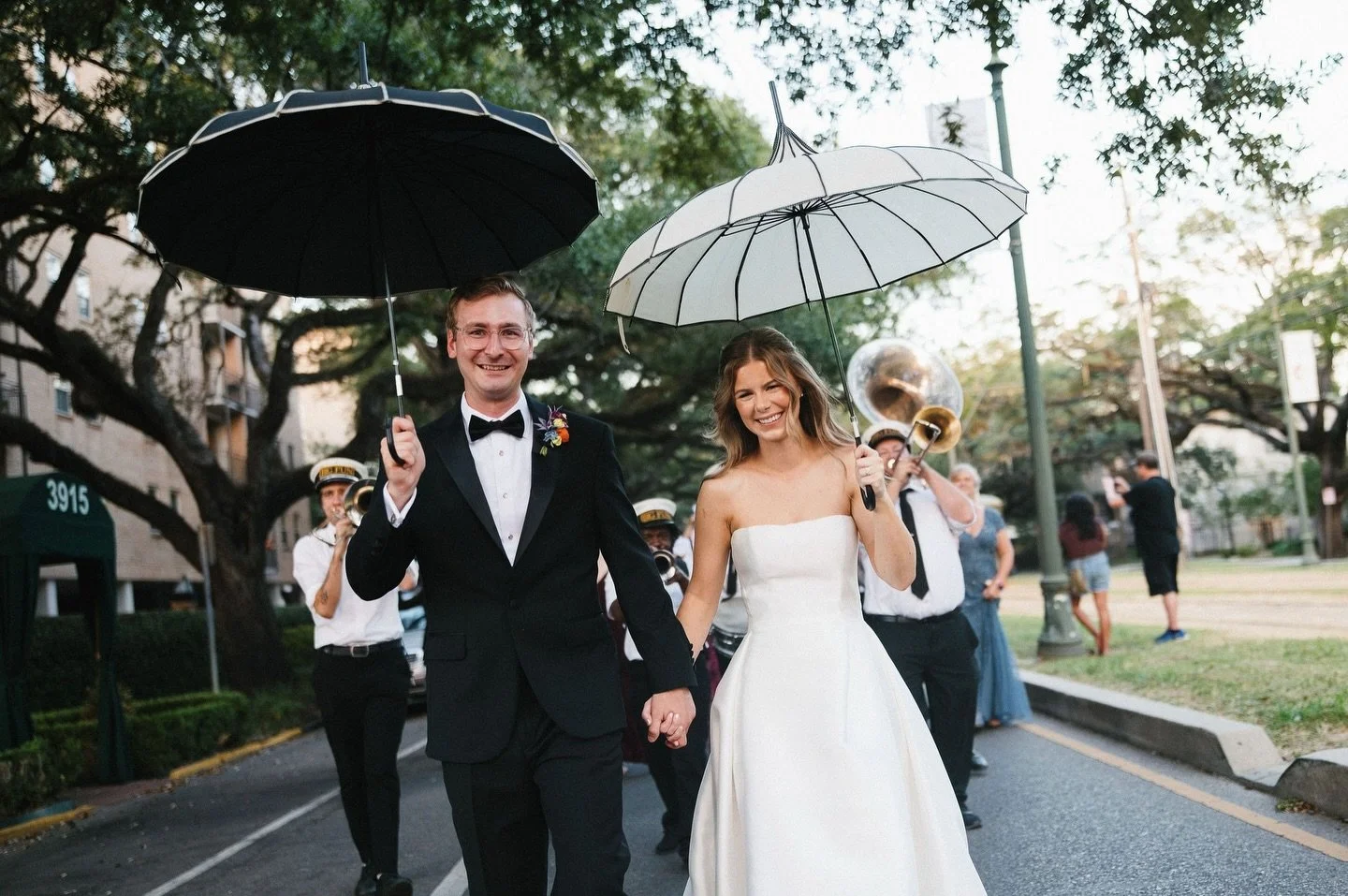 I mean WOW. This photo looks like it belongs on the cover of a magazine.

Hair and makeup: @mckenziedruryhmua 
Photo: @mikelirettephoto 
Planner: @spanishoakevents 
Ceremony &amp; Reception Venue: @thecolumnshotel 
Floral: @blooms.botanica 
Rentals: 