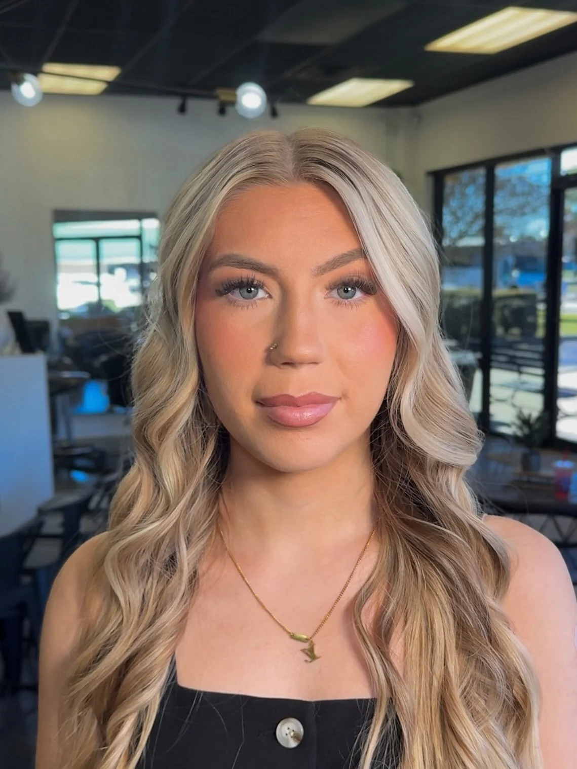 Glam for a branding shoot with @themaddiiedit 

Lashes by @beautyby.rylan 
Hair by @hairbymaddiii 
Makeup by me