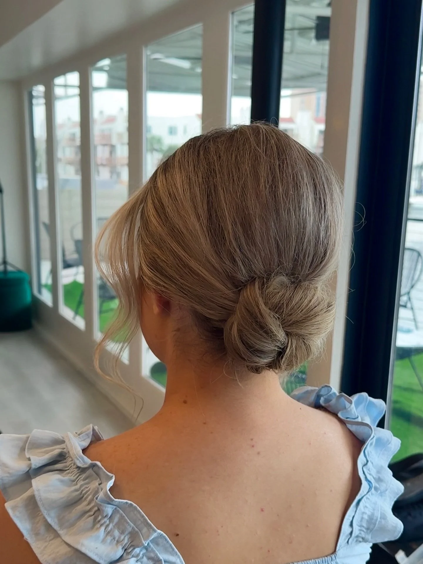 Loveeee a good low bun

#nolahairstylist #neworleanshmua #bridalstylist