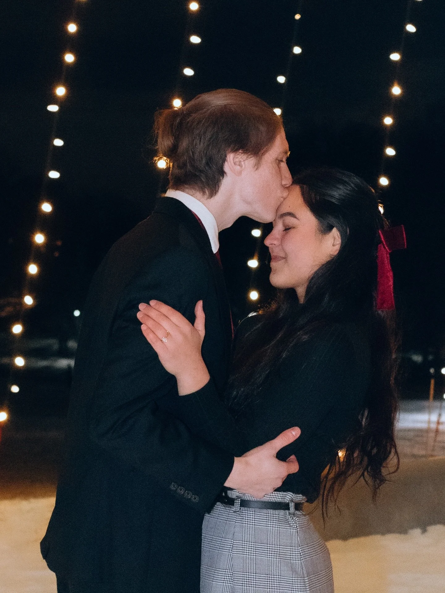 💍 I loved getting to be a part of your day! 

B + D

#engagement #couplesphotographer #cincinnatiphotographer #daytonphotographer #couplesphotography