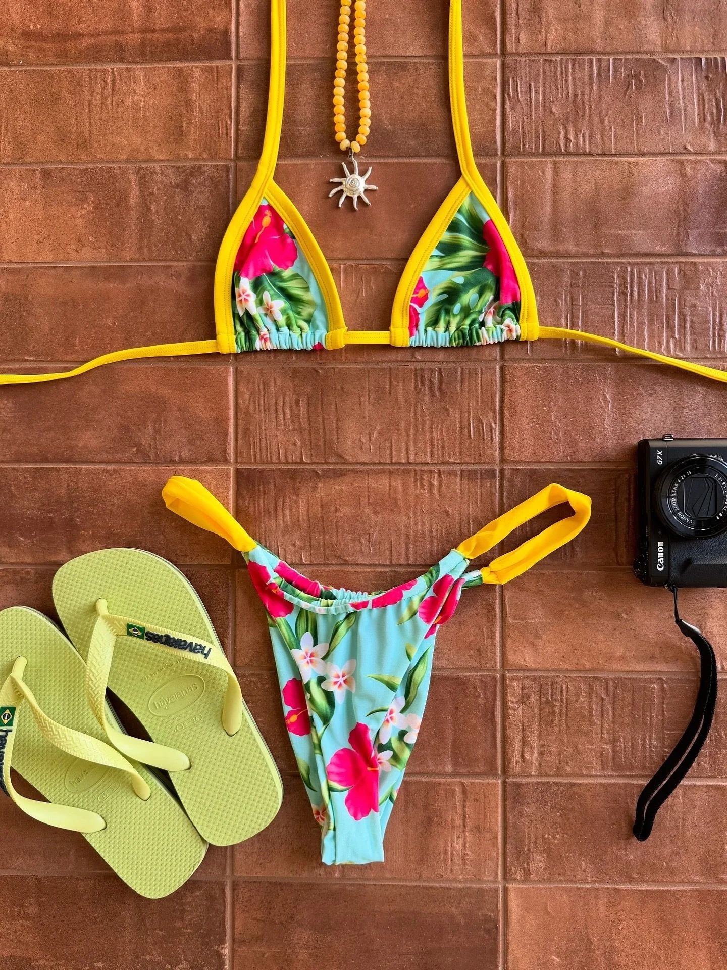 Pattern design for the girls @thesiestaclub 🌺🩵🌺🩵 

Made with hand-drawn illustrations to create a vintage, sun-faded surf feel. 

One of my favs yet! Online now. X