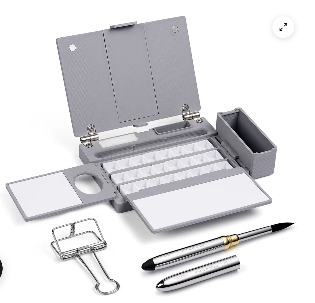 Fuumuui Portable Travel Watercolor Paint Box – Compact and well-organized, it's the perfect choice for artists on the go.