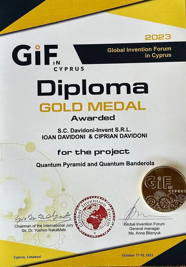 24 q pyr head stripe.jpg