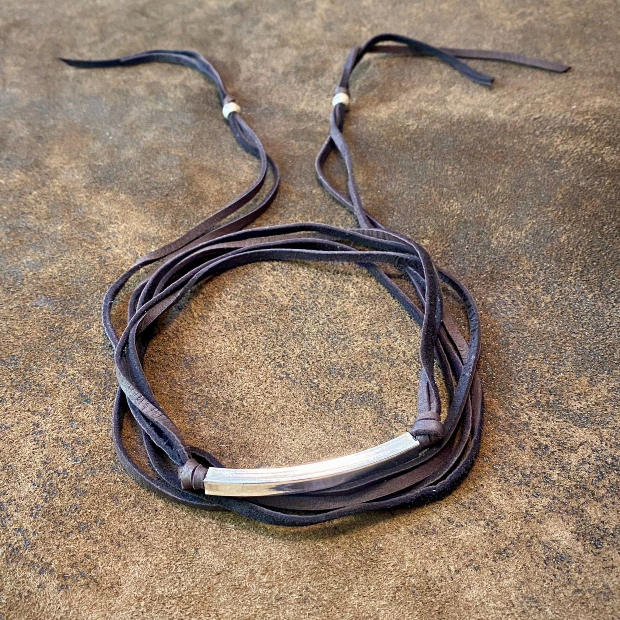 leather-wrap-choker-chocolate-silver-01.jpg