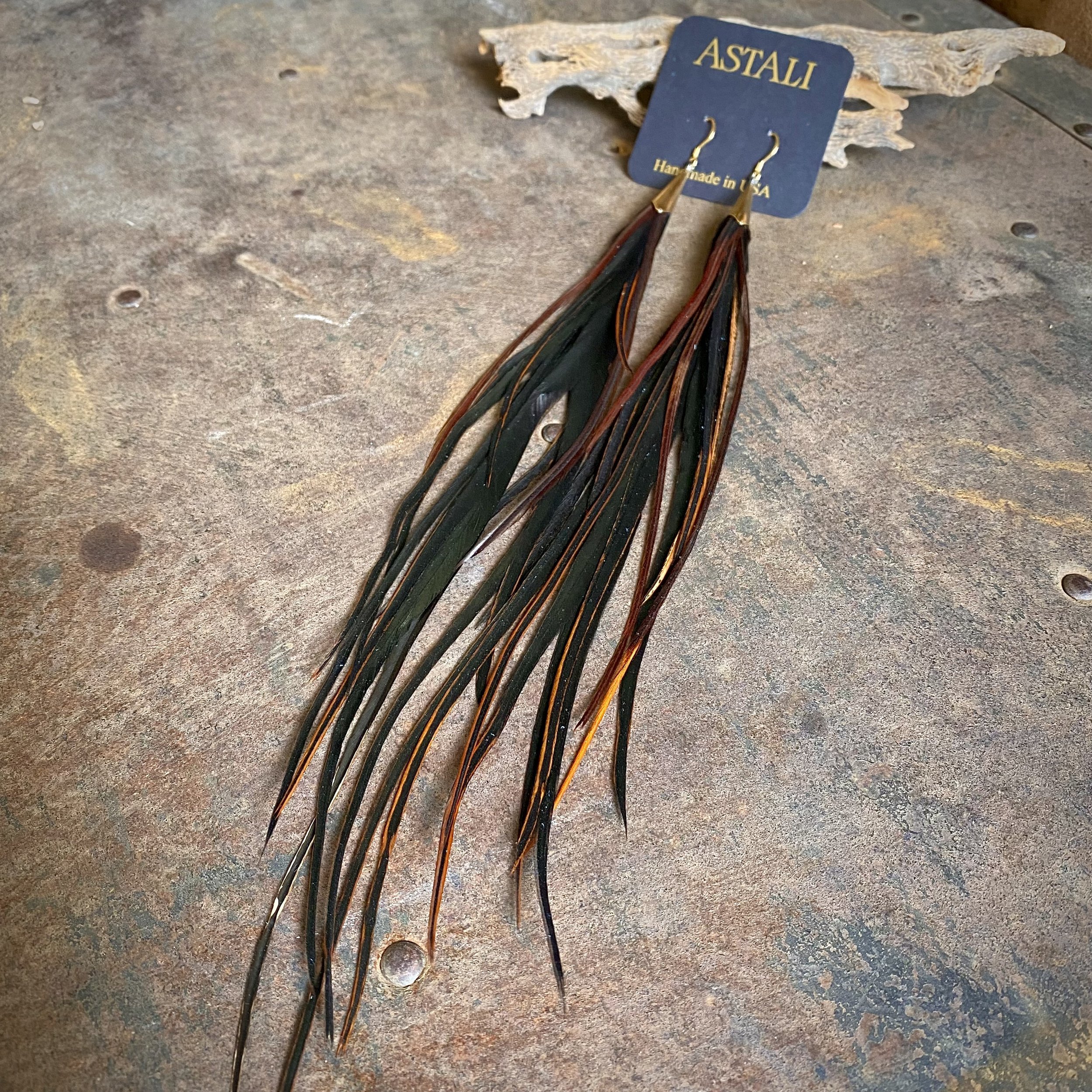 cone-feather-earrings-furnace-black-02.jpg
