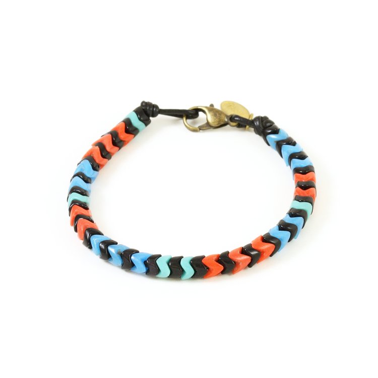 Atari Snake Glass Bracelet 09.jpg