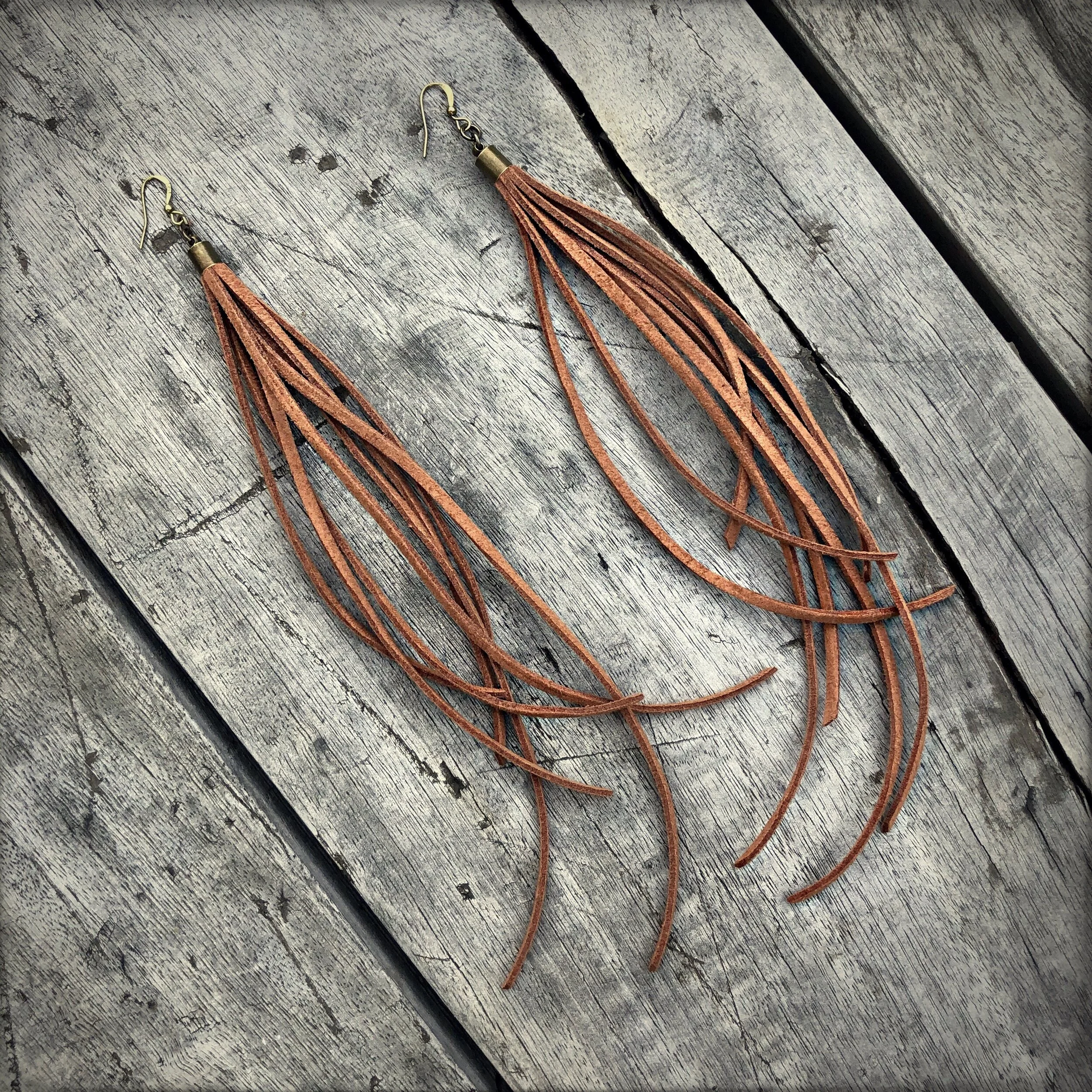 vegan-leather-tassel-earrings-rust-06.jpg