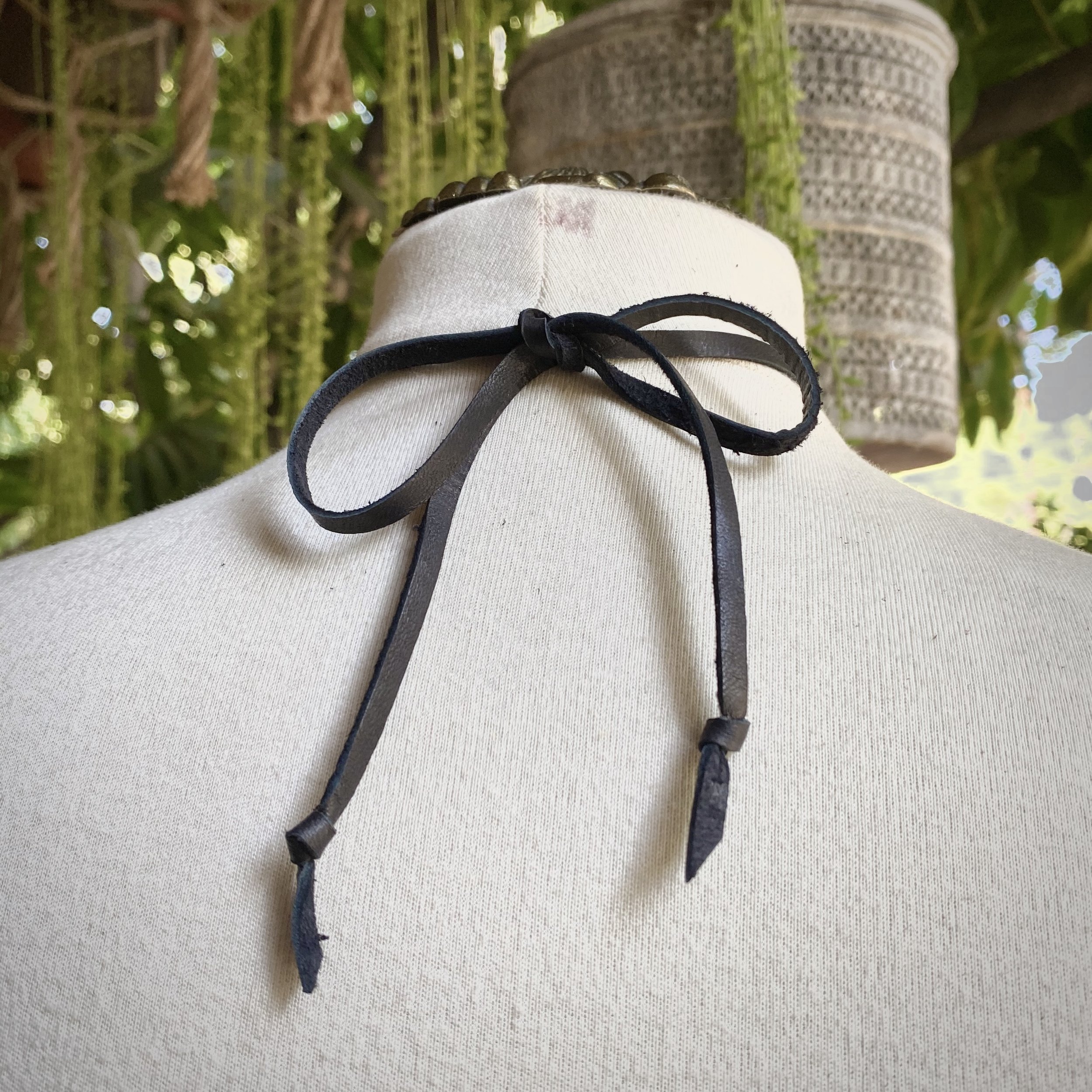 Rose Cut Diamond Arrowhead Choker-09.jpg