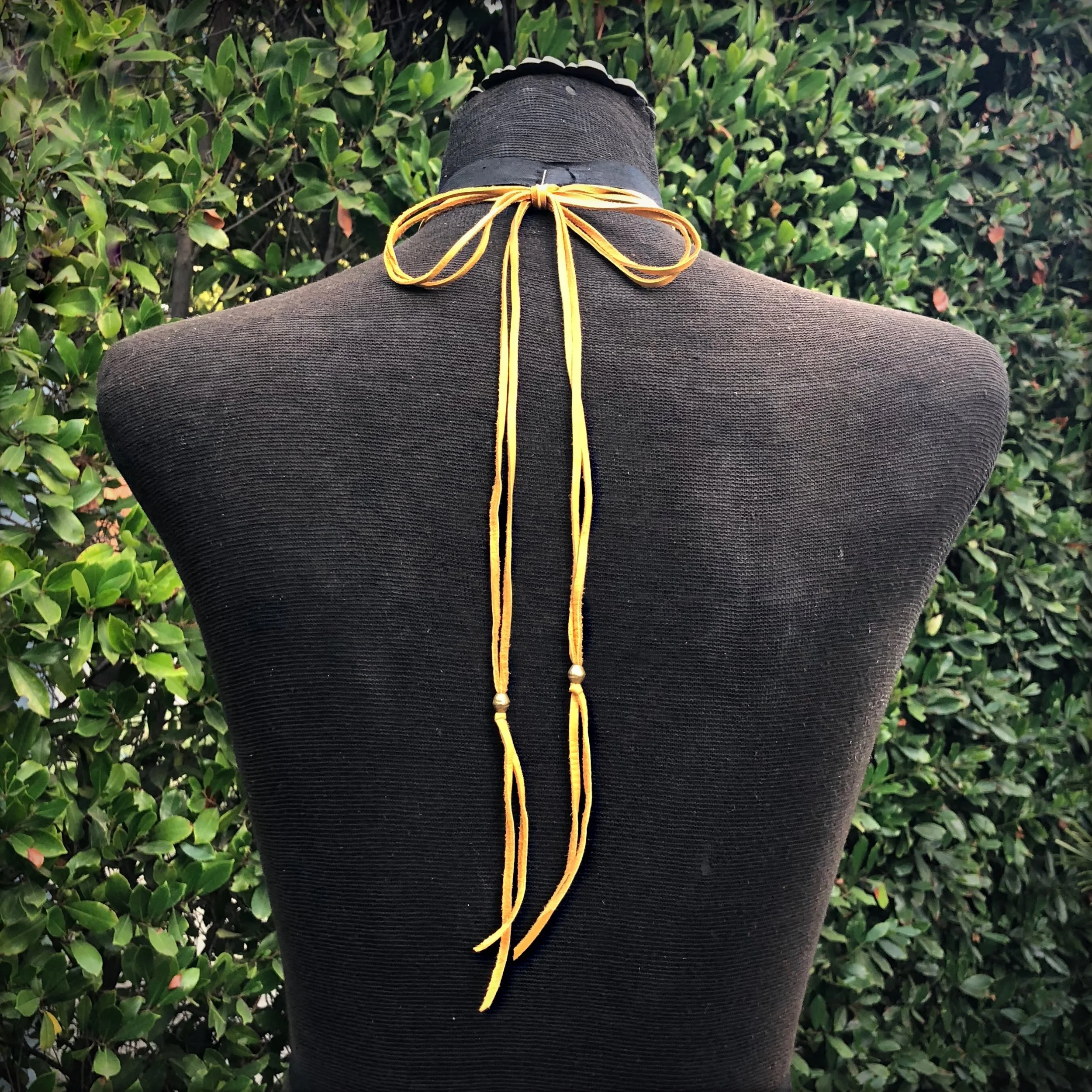 leather-wrap-choker-gold-brass-04.jpg