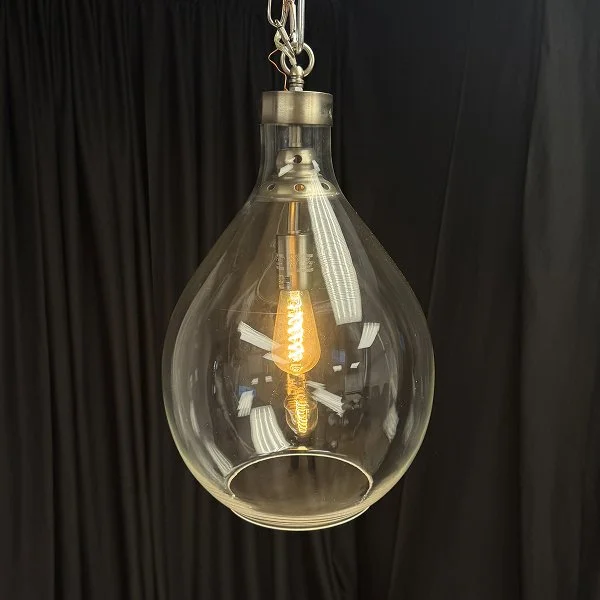 Utility Spotlight - 19” x 14”
