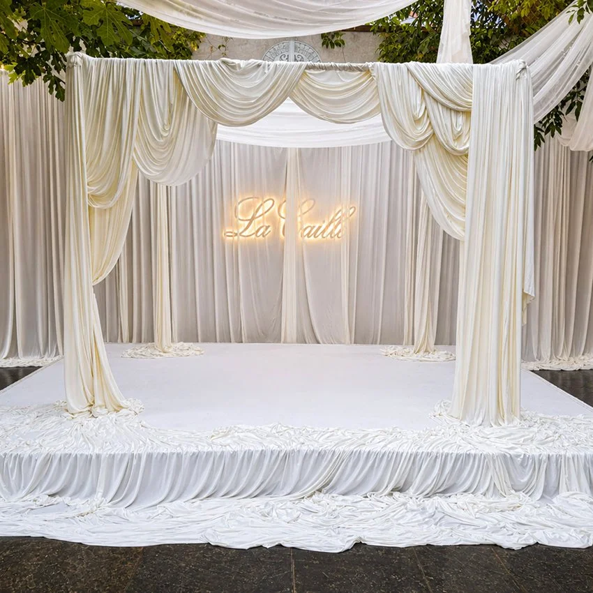 La-Caille-Backdrop.jpg