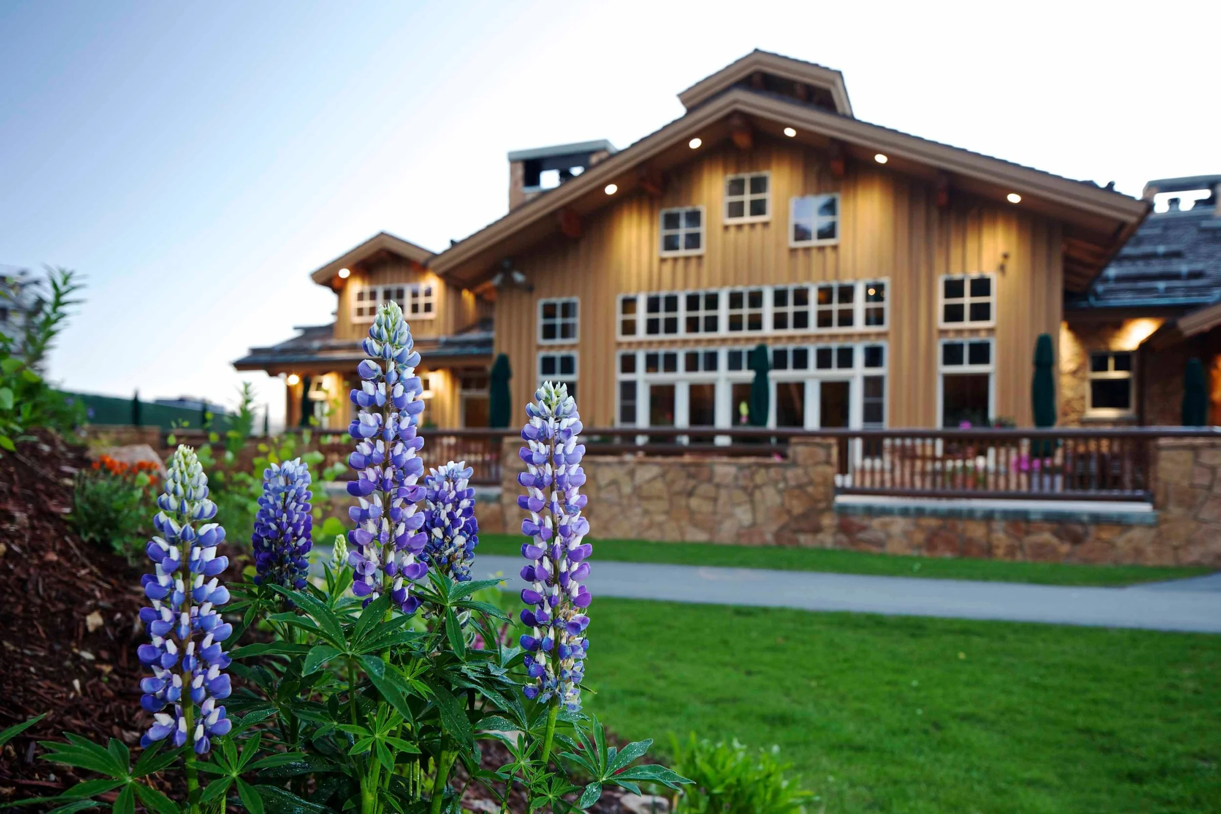 Empire Canyon Lodge