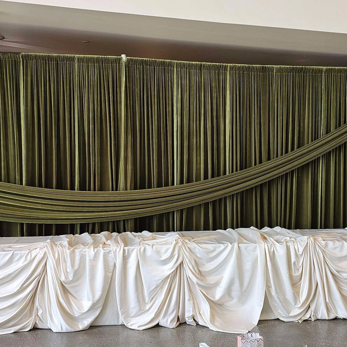 pipe-and-drape2.jpg