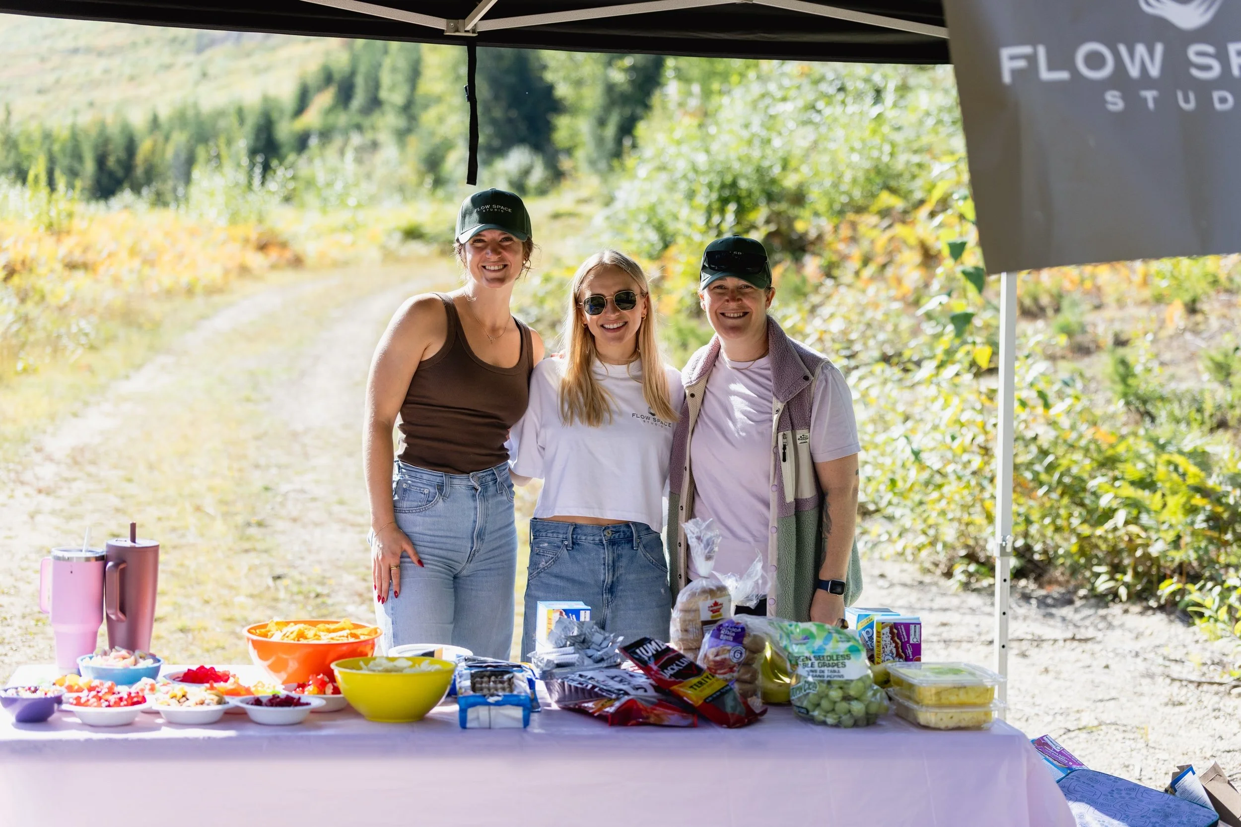 We had so much fun sponsoring an aid station at the Revelstoke Women&rsquo;s Enduro Race 💕 
So amazing to see all the ladies out there crushing it and extra fun to see some of our instructors and members racing too!! Clearly those classes have been 