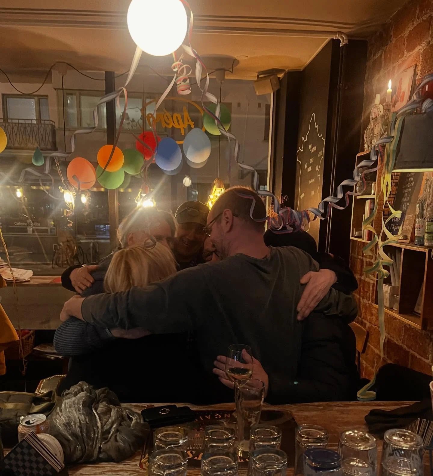 🍁 Ensi sunnuntain 23.11 kotiruokina:

🥗 PITK&Auml;&Auml;N HAUDUTETTU LIHAPATA
 * parmesaani-perunamuusia

🥗 KASVIS-PERUNAGRATIINI
 * suppilovahvero, gruy&egrave;re-juusto

Kotiruoka tarjolla klo 14-, tervetuloa 😍

#sunnuntailounas #heleats #eatin