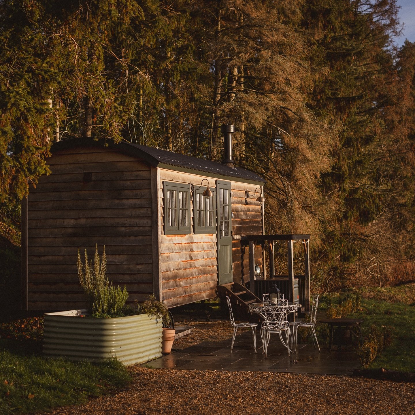 Your next countryside escape 🌿

Our cosy shepherd&rsquo;s hut in the Worcestershire countryside &mdash; surrounded by nature and beautiful views✨

Slow mornings, fresh air, and cosy evenings by the log burner🤍

When you stay, you&rsquo;ll also get 