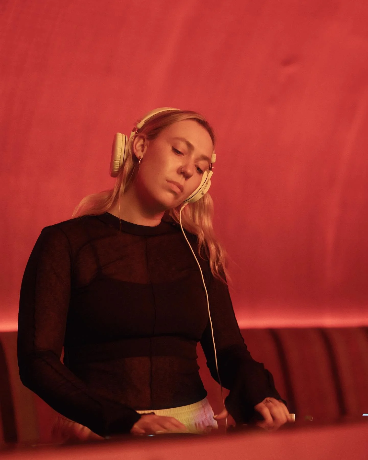 Purrfect moment 🍑🍒🎧🎼sounds vibes