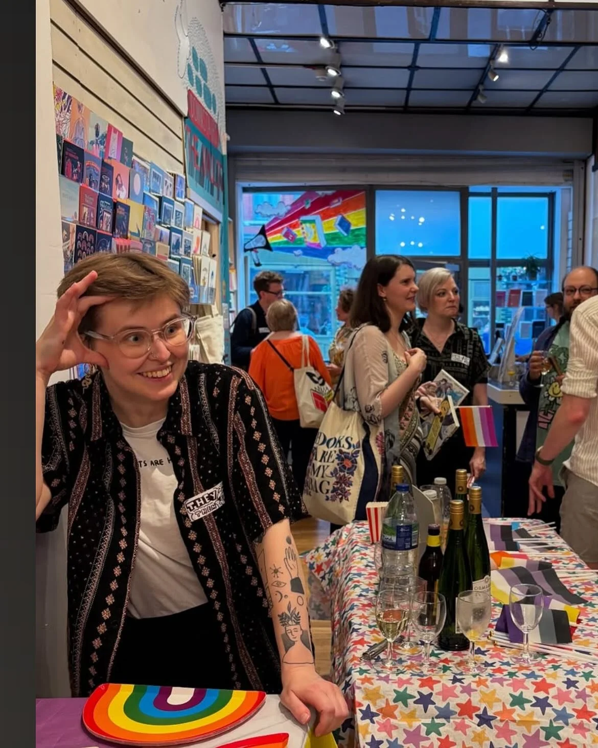 SOME KICKFLIP CHAOS 🖤💜💛🤍🛹
.
Kickflip is out in the world forever right now. I smelled my book and ran around London with @ldlapinski 🫡🙏 IT WAS RADICAL!!!!! 
.
THANK YOU THANK YOU THANK YOU TO EVERYONE WHO GOT KICKFLIP, SUPPORTED US AND MY ART 