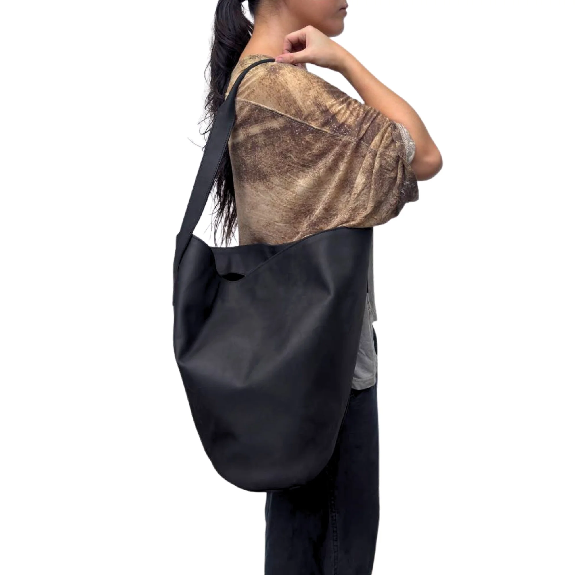 Bucket Bag in Black