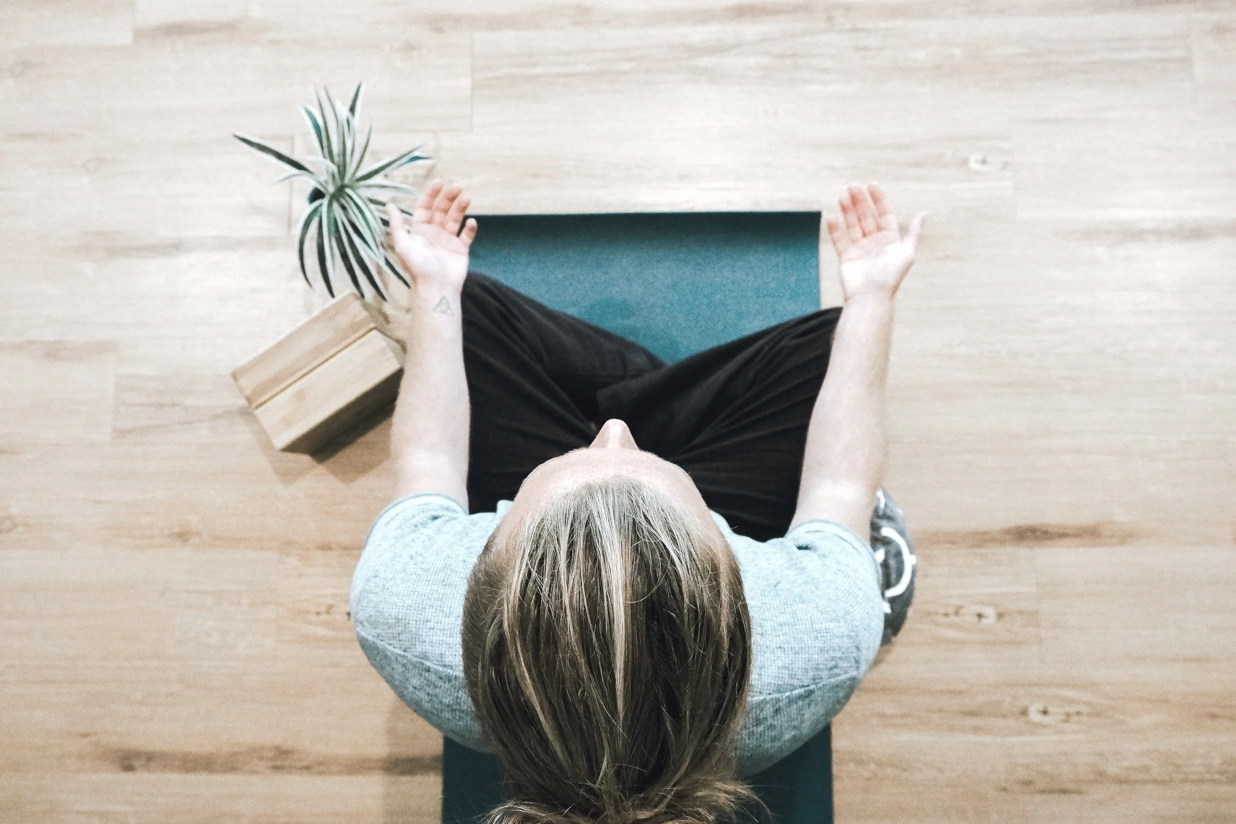 Achtsamkeitsübungen in der Heilpraktikerpraxis Katharina Westner in Rosenheim – für mehr Ruhe und Balance