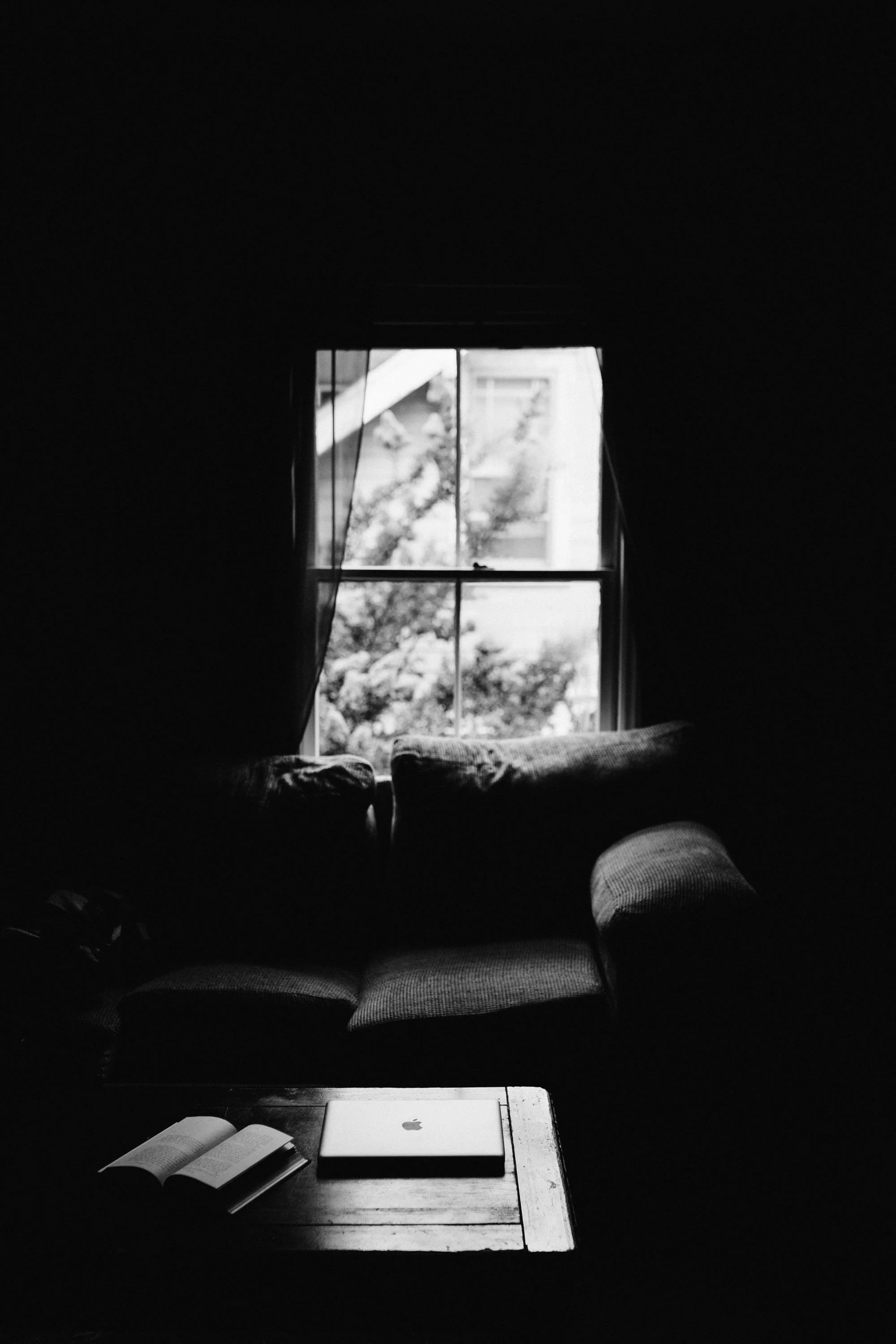 Online Therapy vs In-Person: Which is Right for You?