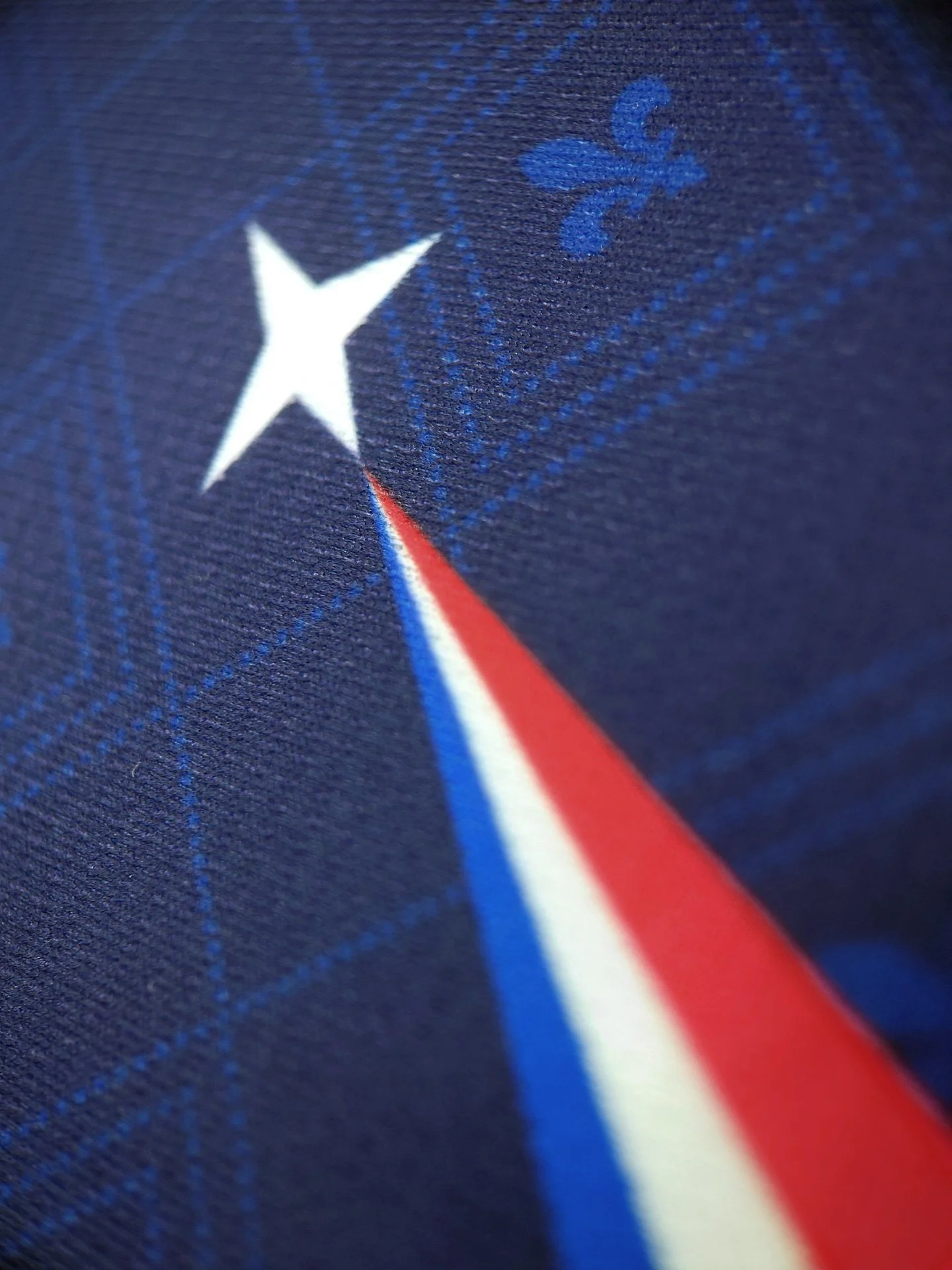 03-FYC-FRANCE_Sky_Way_Tee.jpg