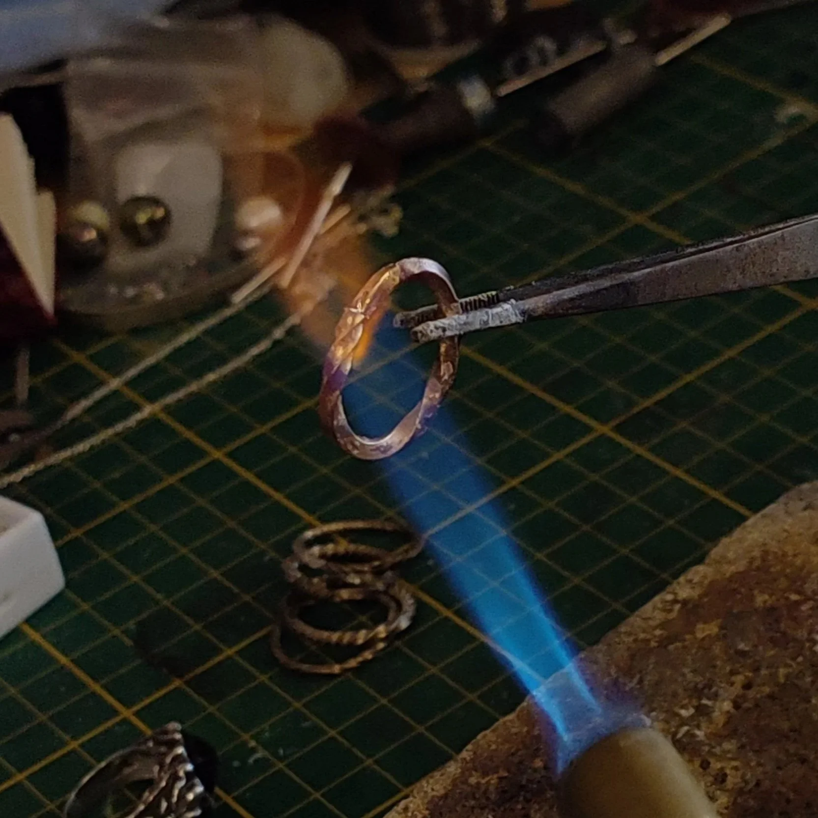 Mon atelier de fabrication et réparation de bijoux déménage dans le Val-de-Marne !